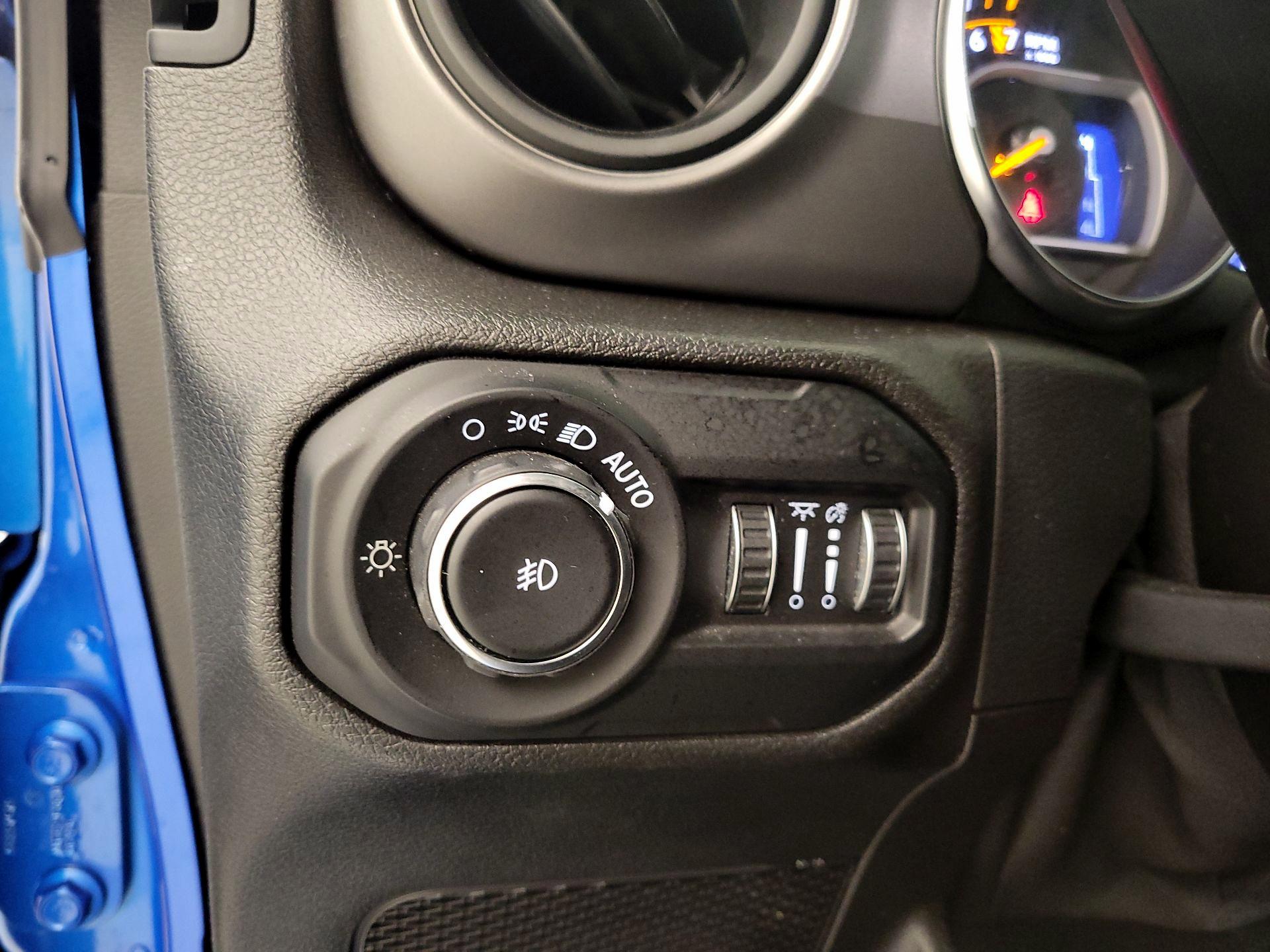 Thumbnail: 2021 Jeep Wrangler - 13