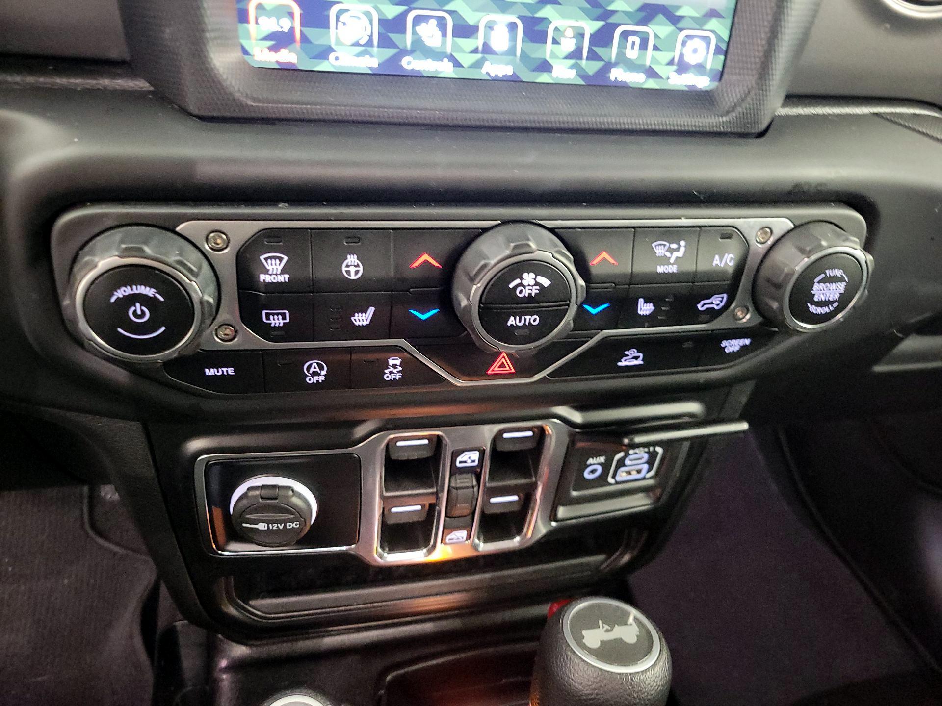 Thumbnail: 2021 Jeep Wrangler - 17