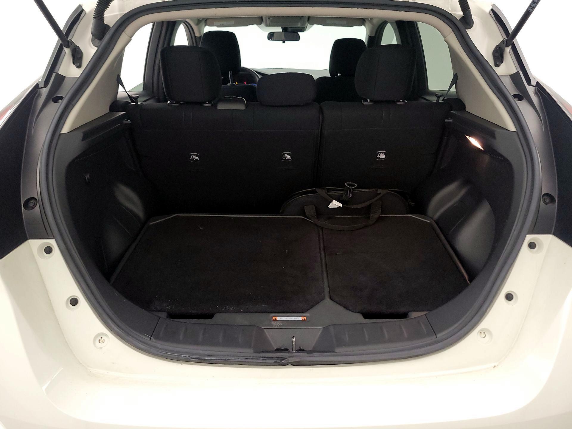 Thumbnail: 2022 Nissan Leaf - 19