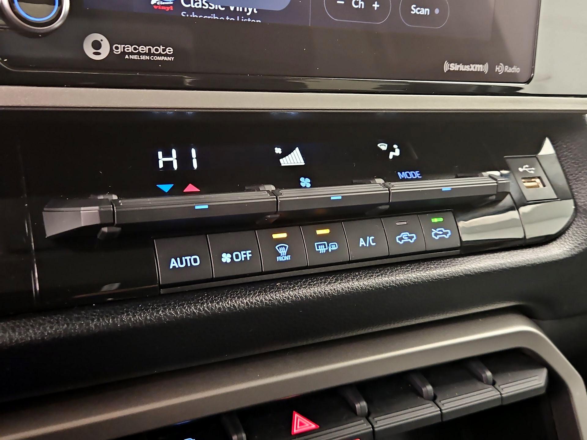 Thumbnail: 2024 Toyota Tundra - 16