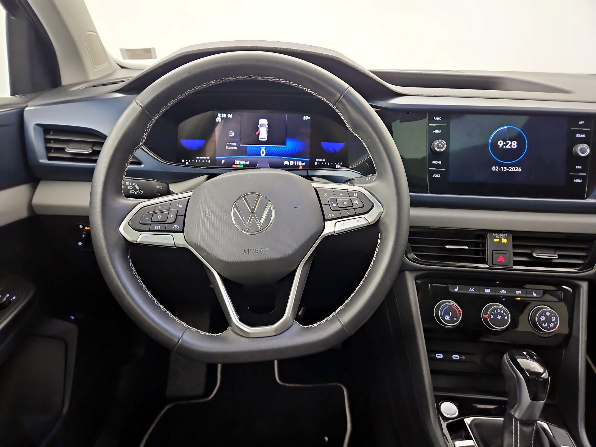 Thumbnail: 2023 Volkswagen Taos - 10