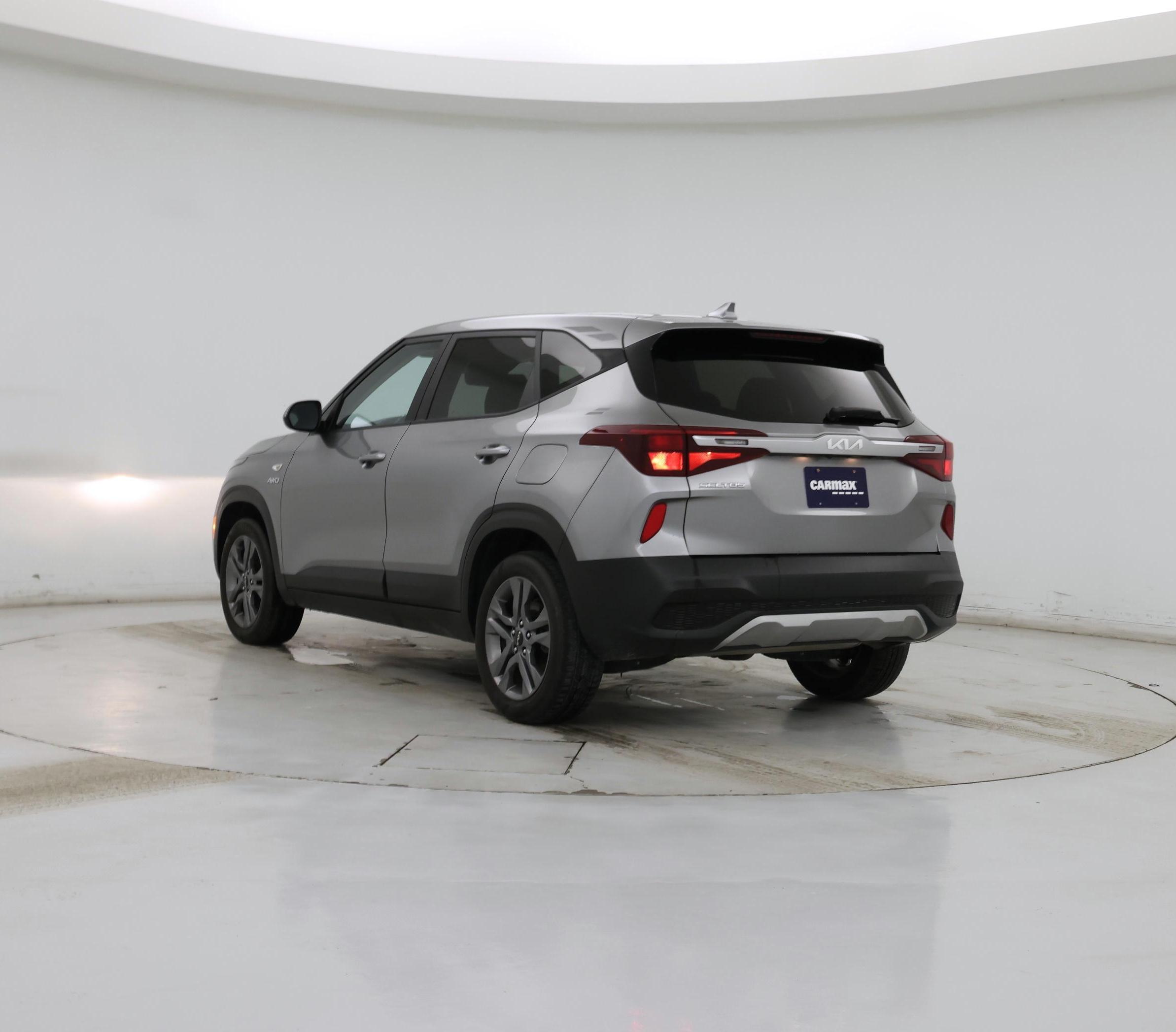 Thumbnail: 2023 Kia Seltos - 2