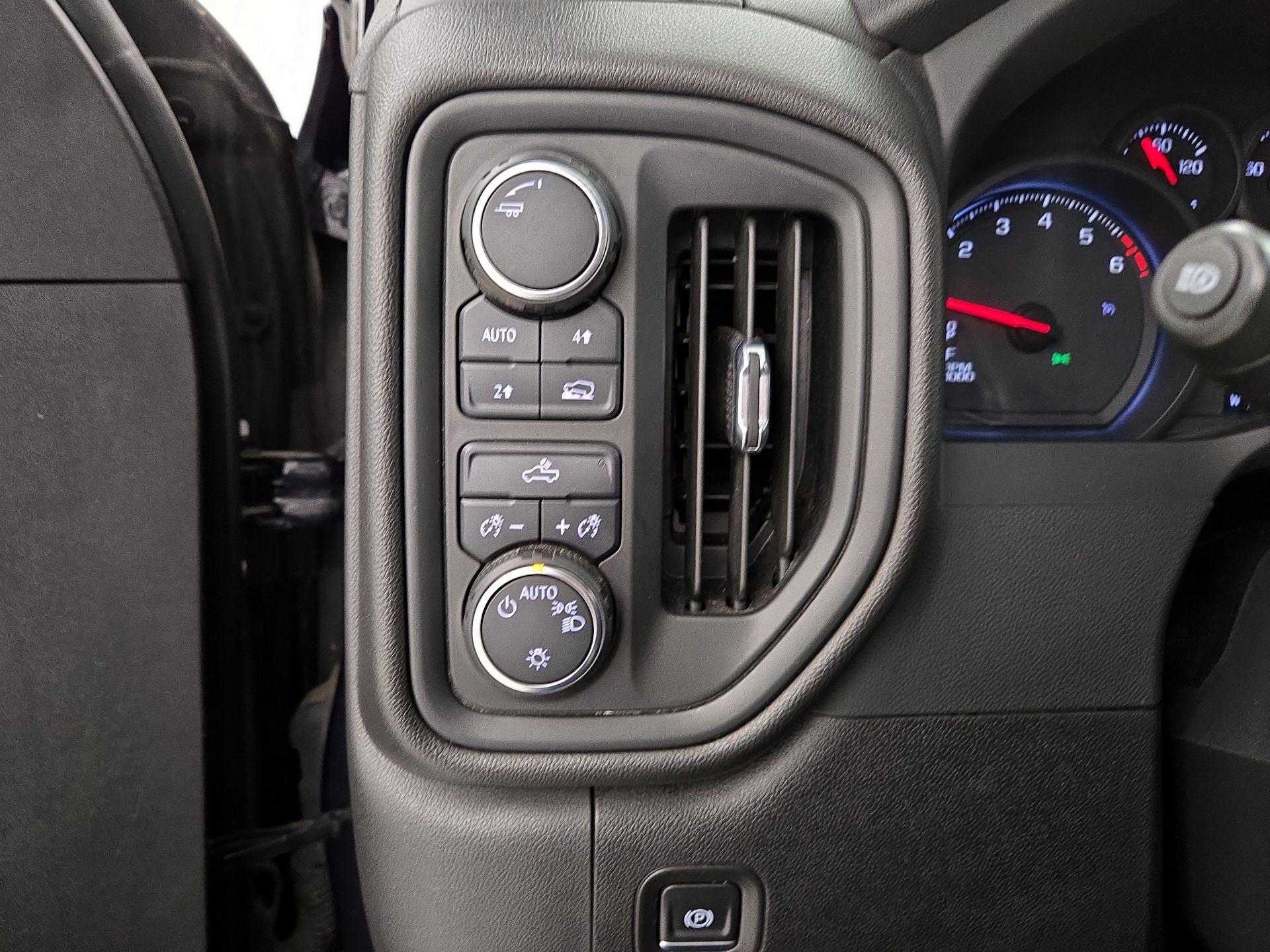 Thumbnail: 2022 Chevrolet Silverado 1500 - 11