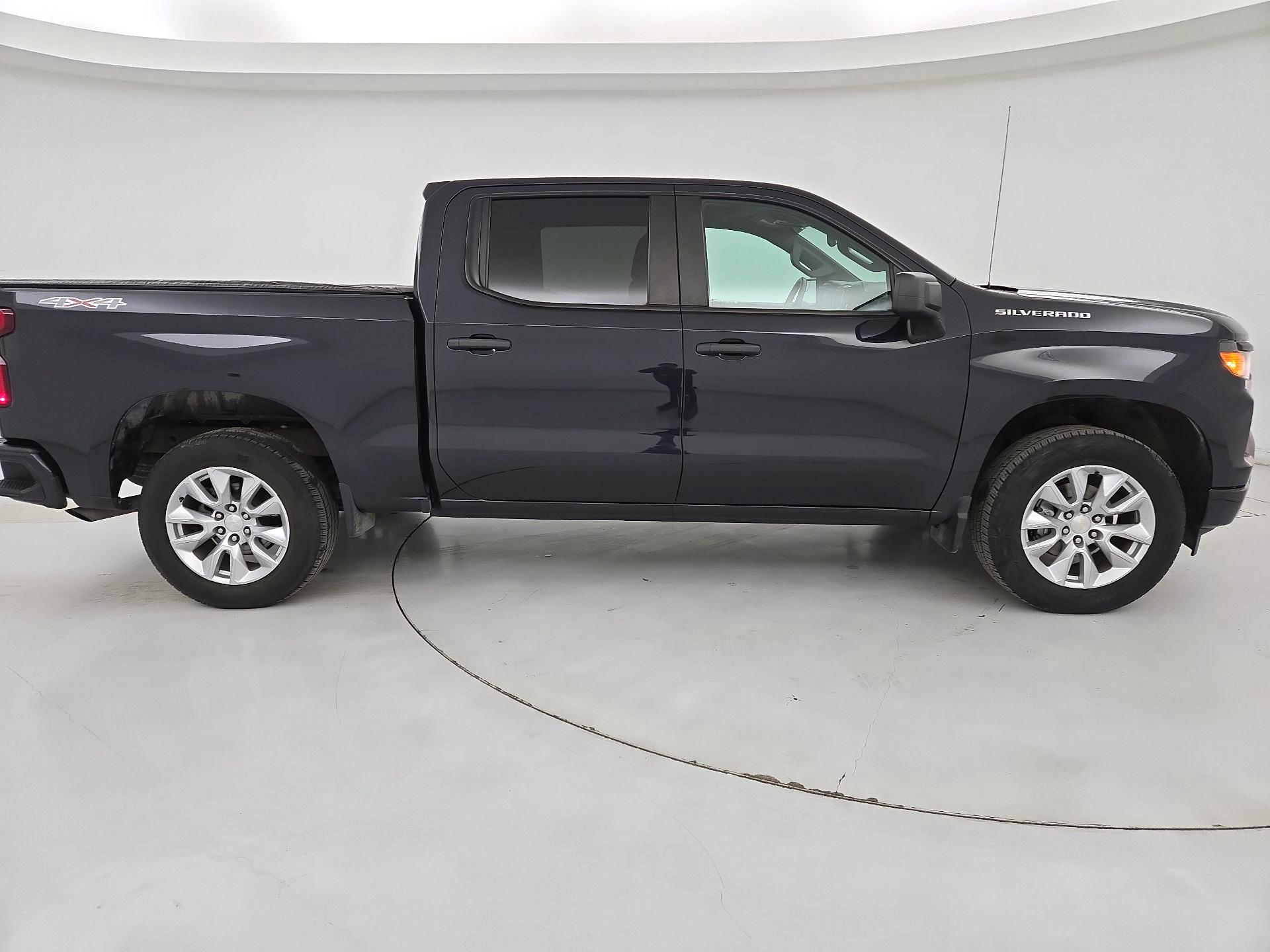 Thumbnail: 2022 Chevrolet Silverado 1500 - 4