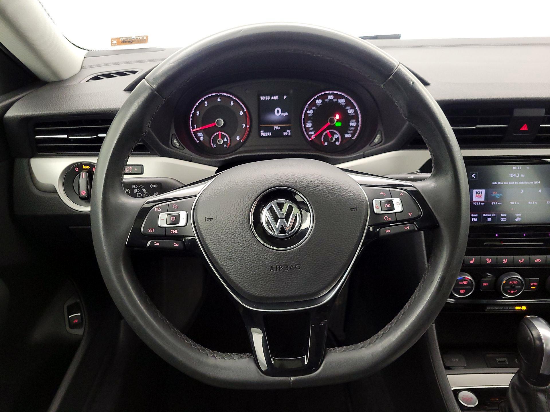 Thumbnail: 2022 Volkswagen Passat - 10