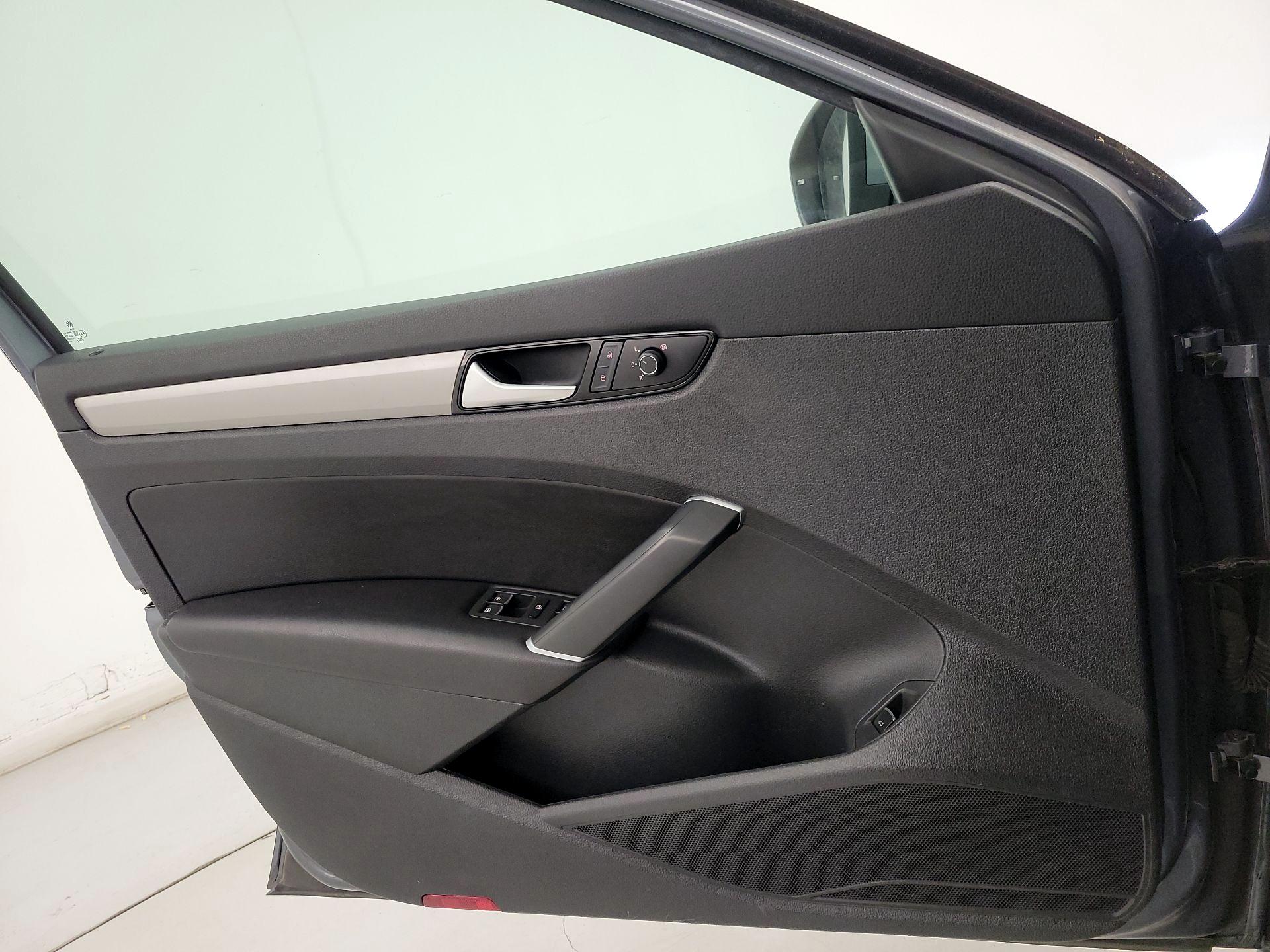 Thumbnail: 2022 Volkswagen Passat - 12