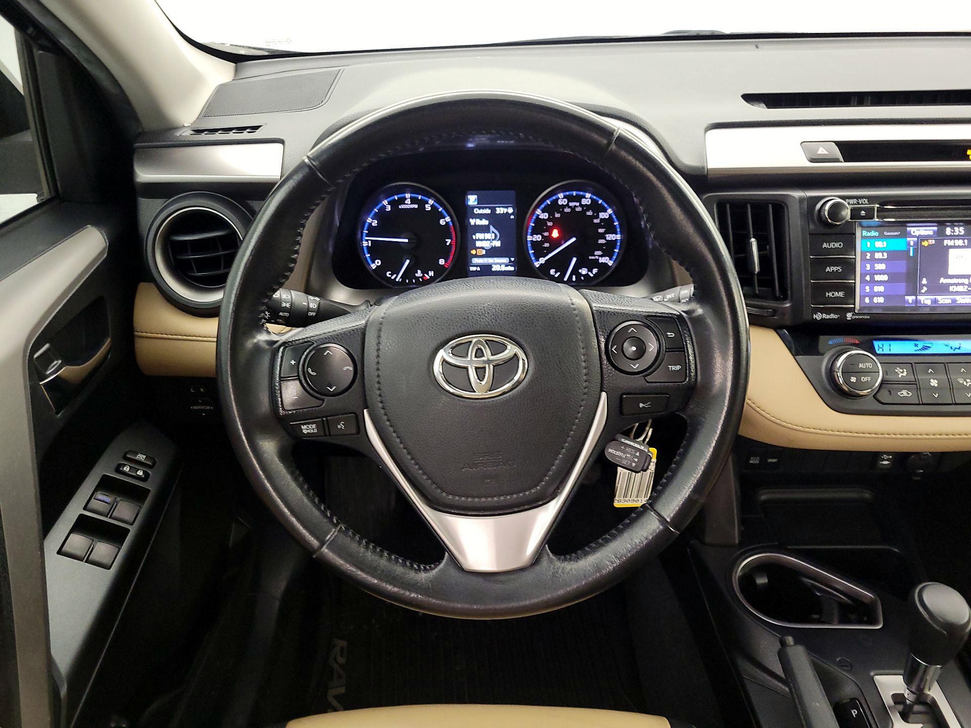Thumbnail: 2017 Toyota RAV4 - 10