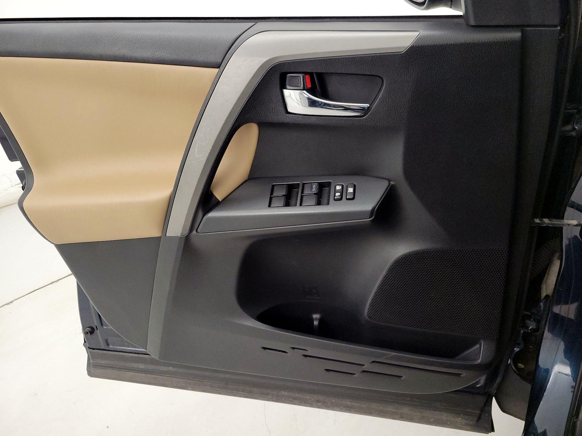 Thumbnail: 2017 Toyota RAV4 - 12