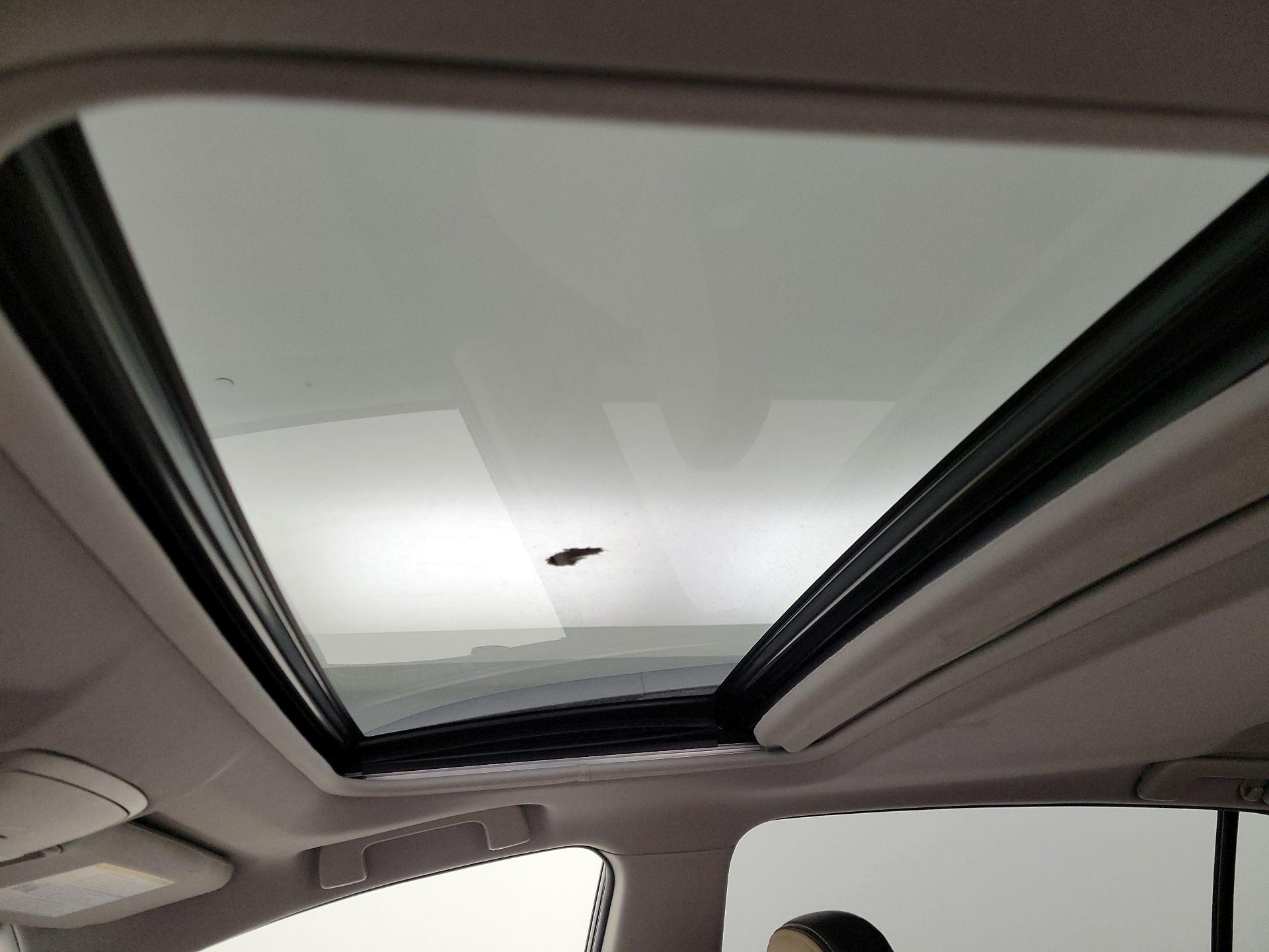 Thumbnail: 2017 Toyota RAV4 - 19