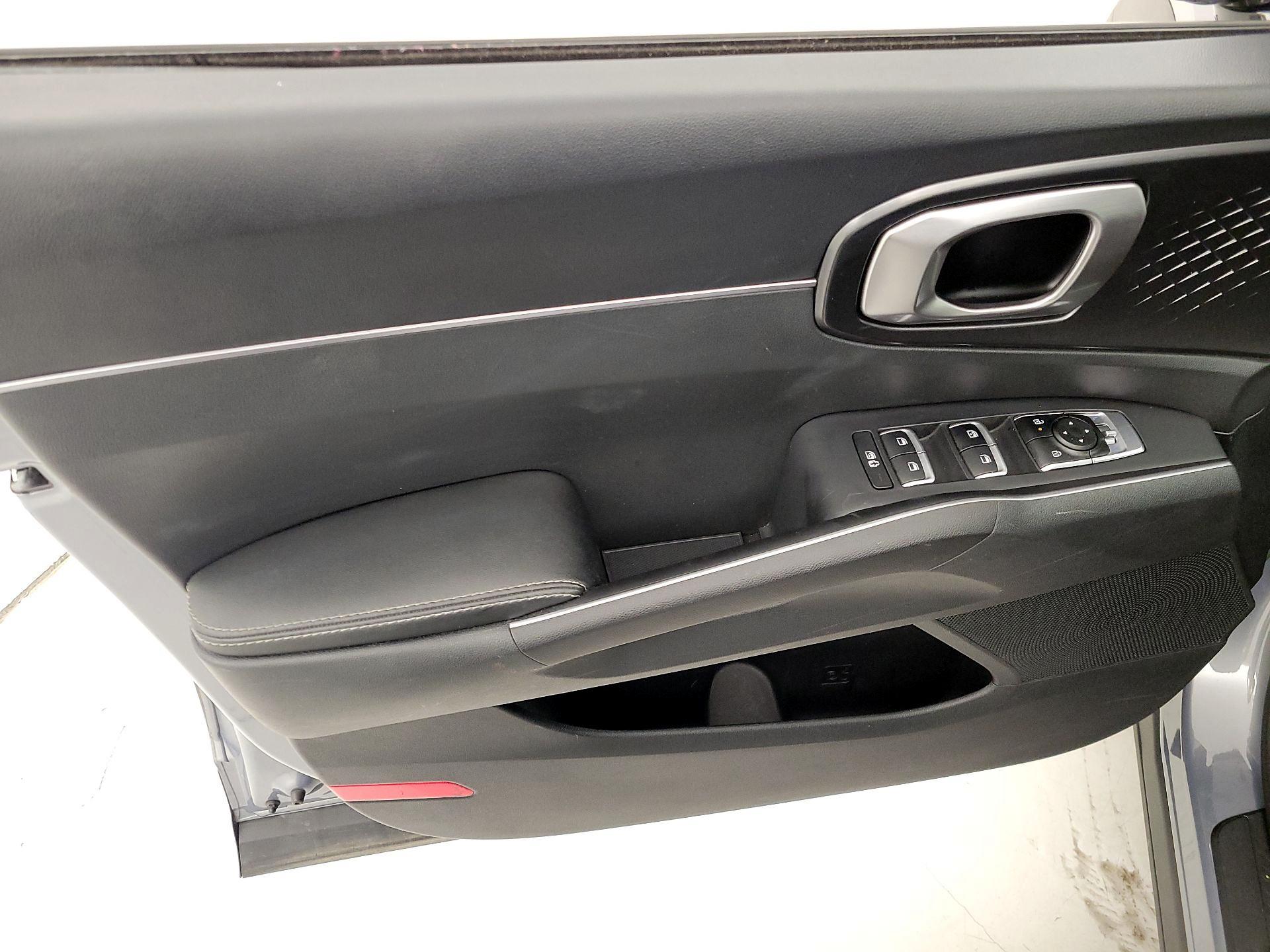 Thumbnail: 2024 Kia Sorento - 12