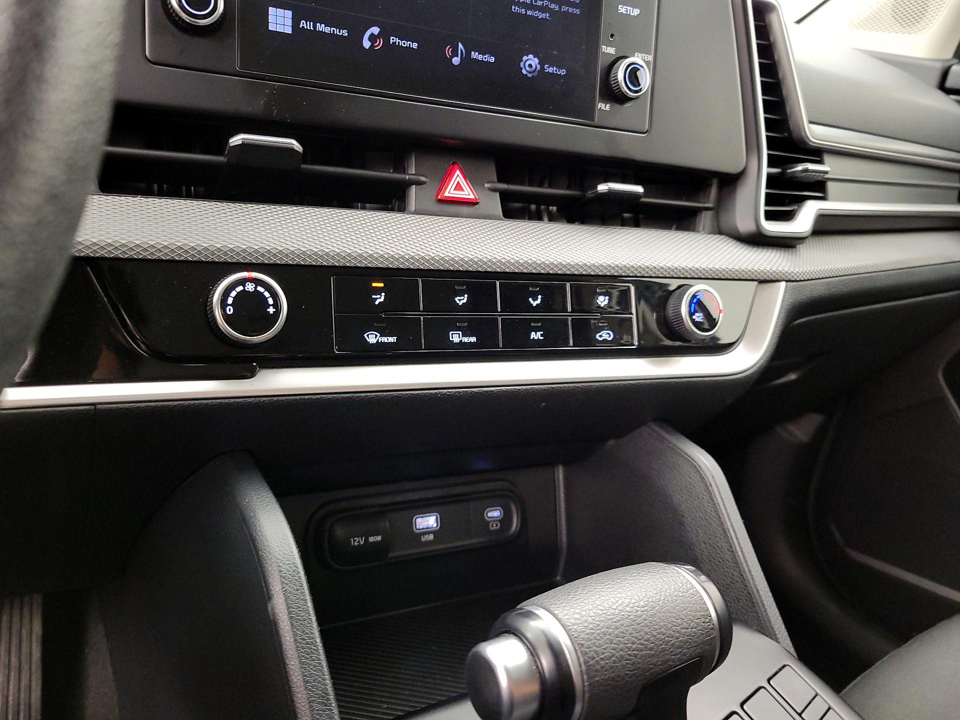 Thumbnail: 2024 Kia Sportage - 16