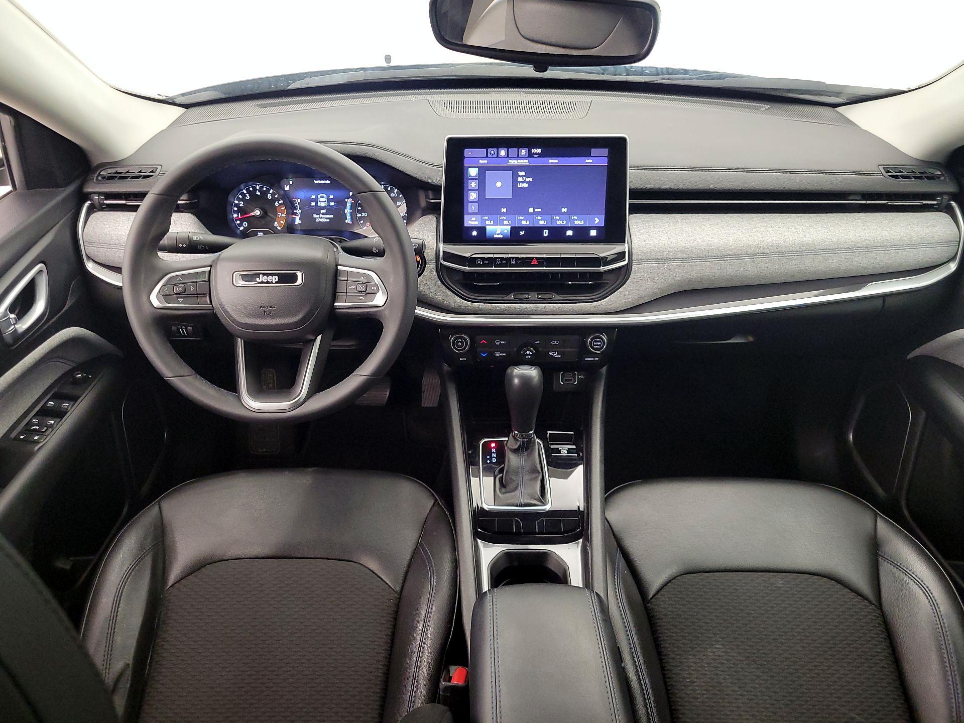 Thumbnail: 2022 Jeep Compass - 9