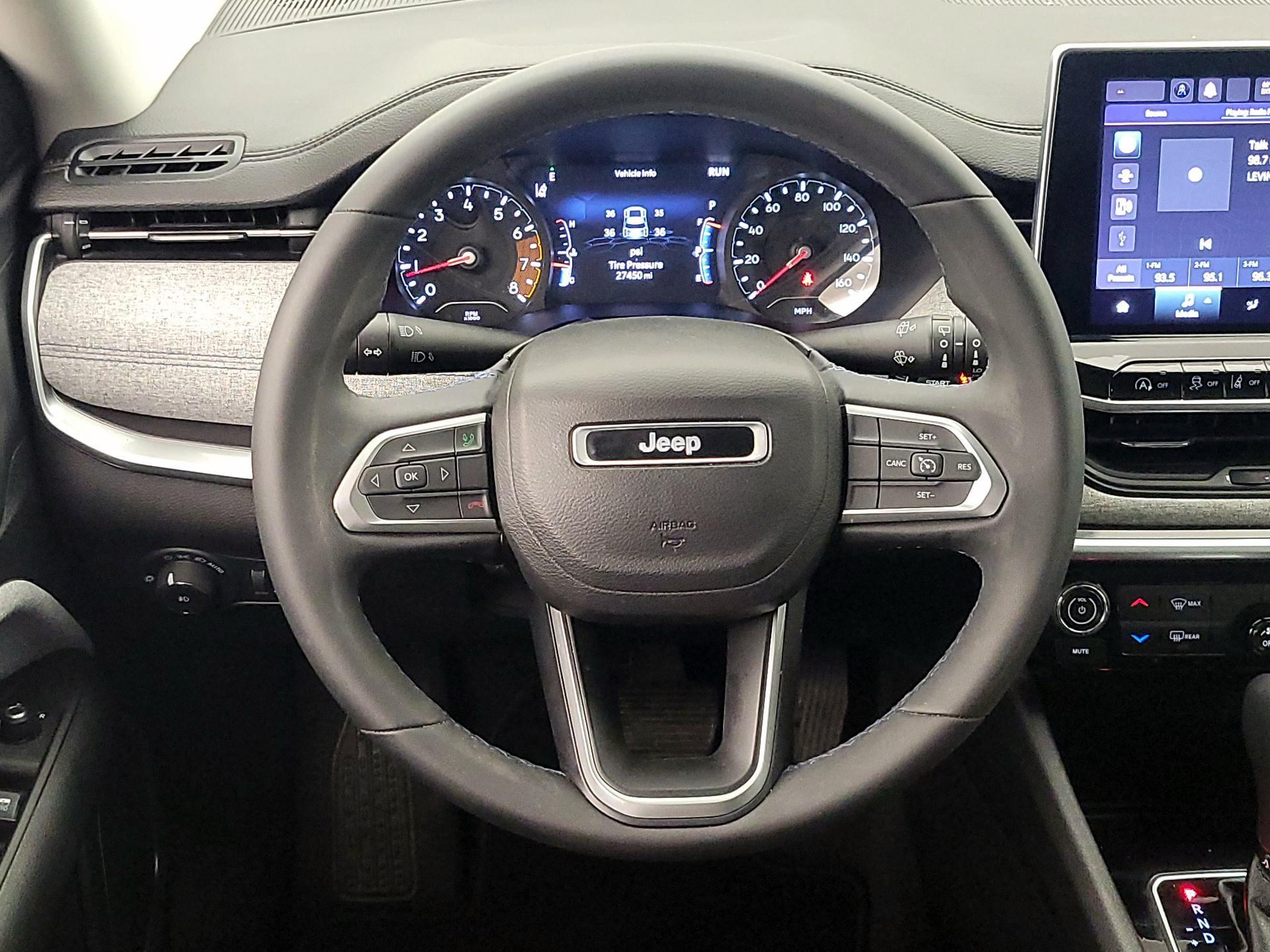 Thumbnail: 2022 Jeep Compass - 10