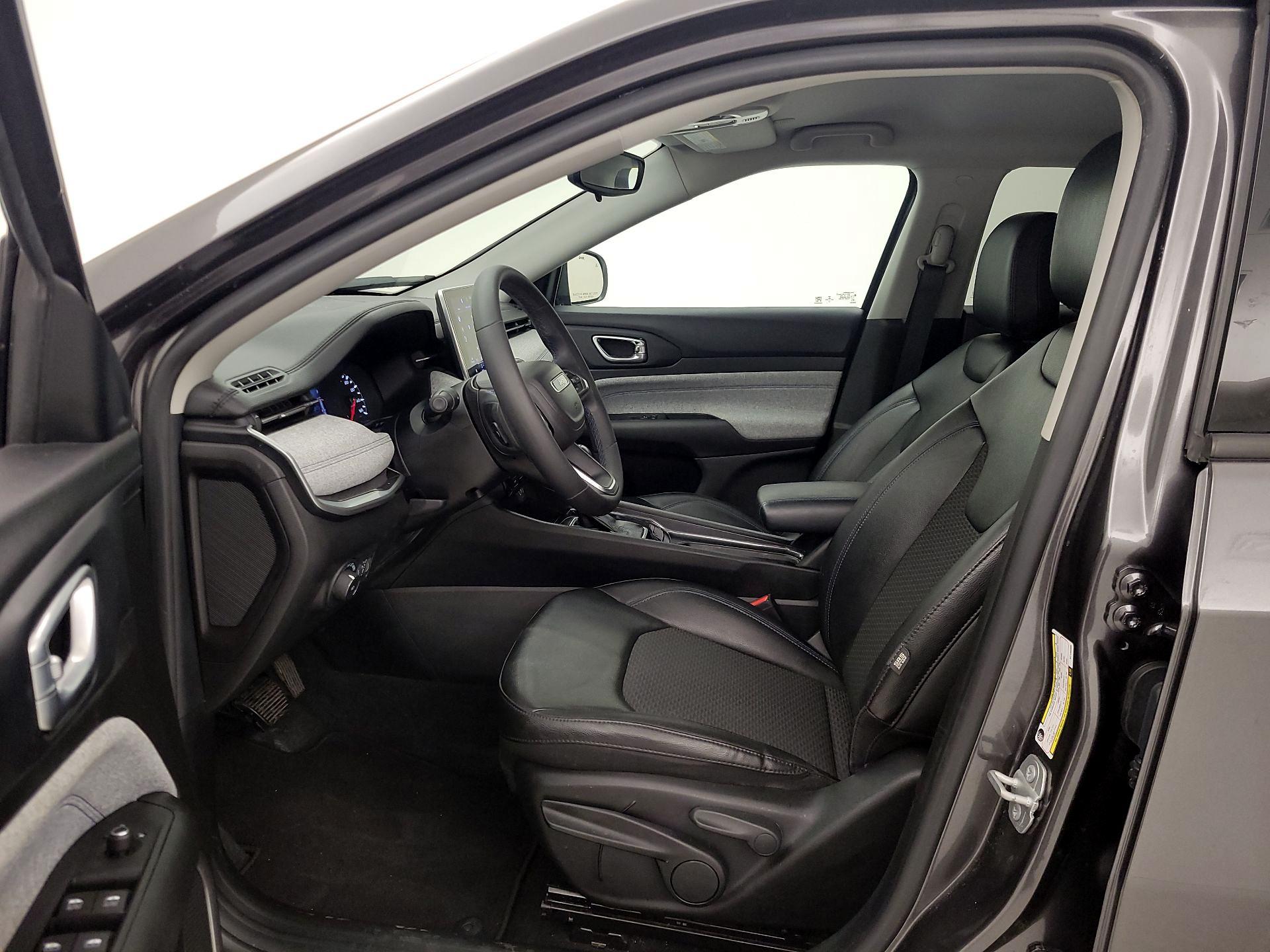 Thumbnail: 2022 Jeep Compass - 11