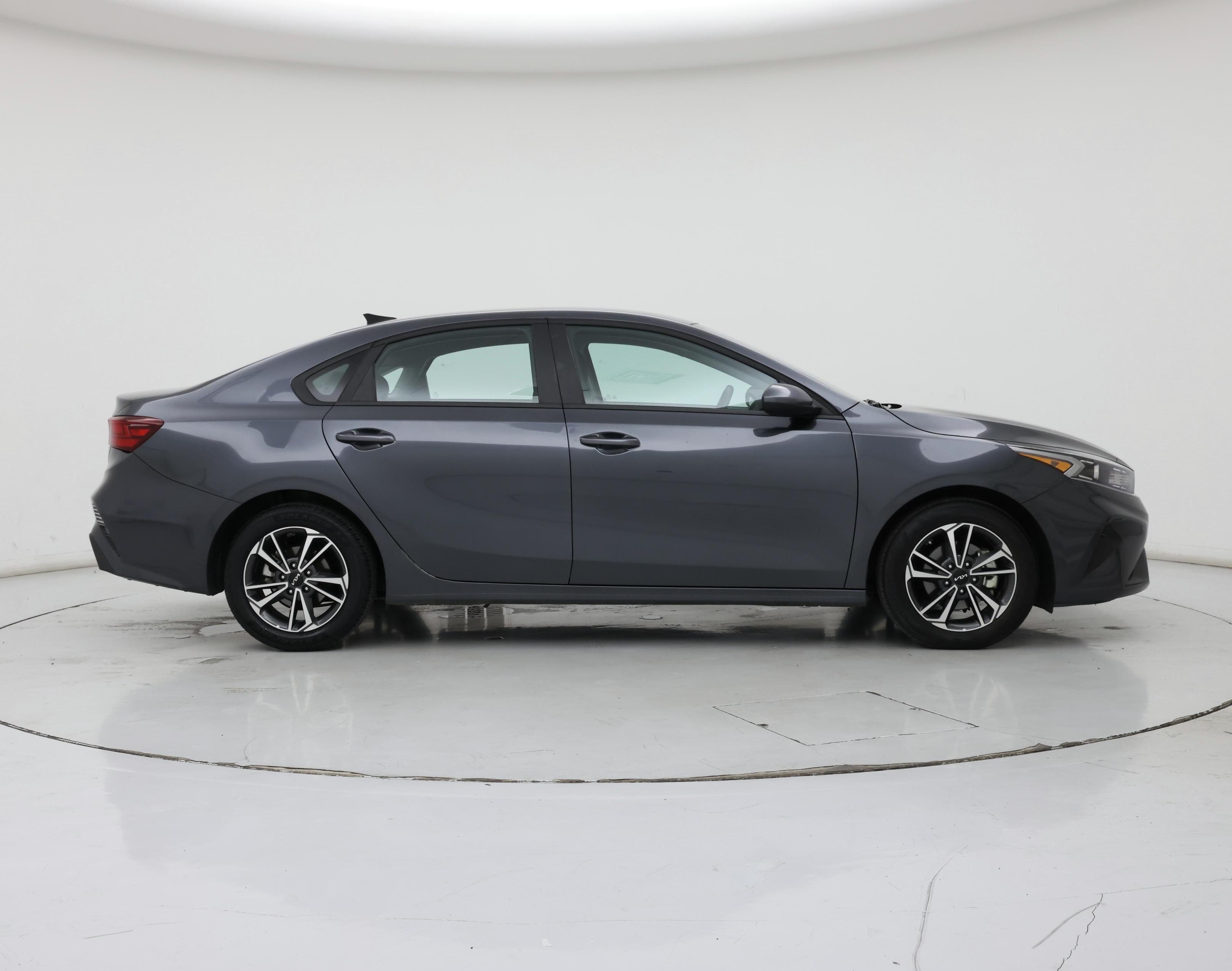 Thumbnail: 2024 Kia Forte - 7