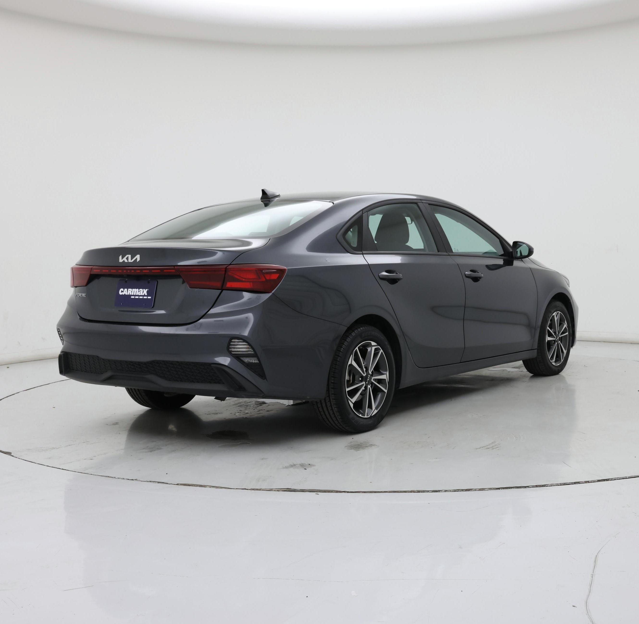 Thumbnail: 2024 Kia Forte - 8