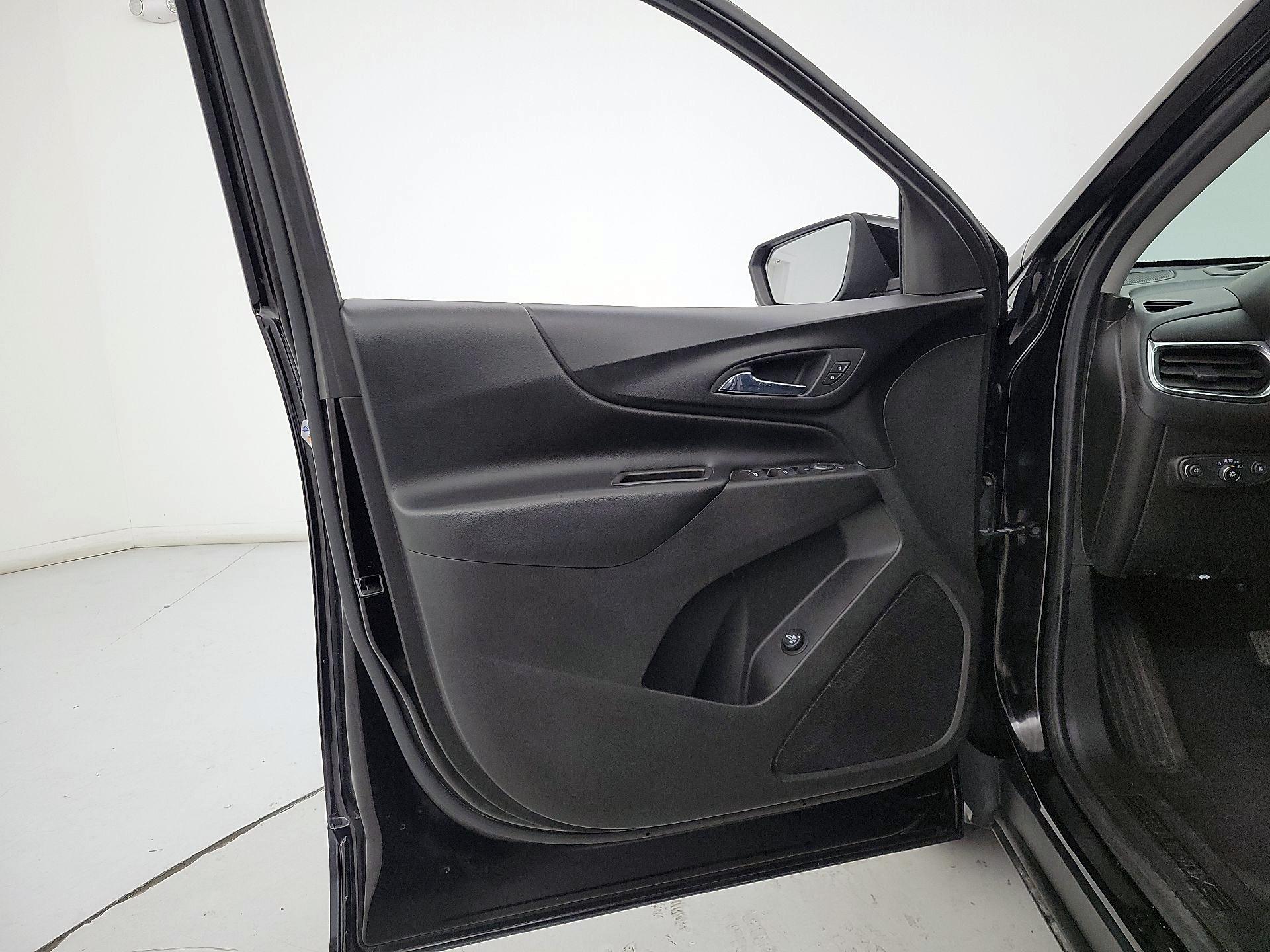 Thumbnail: 2020 Chevrolet Equinox - 12