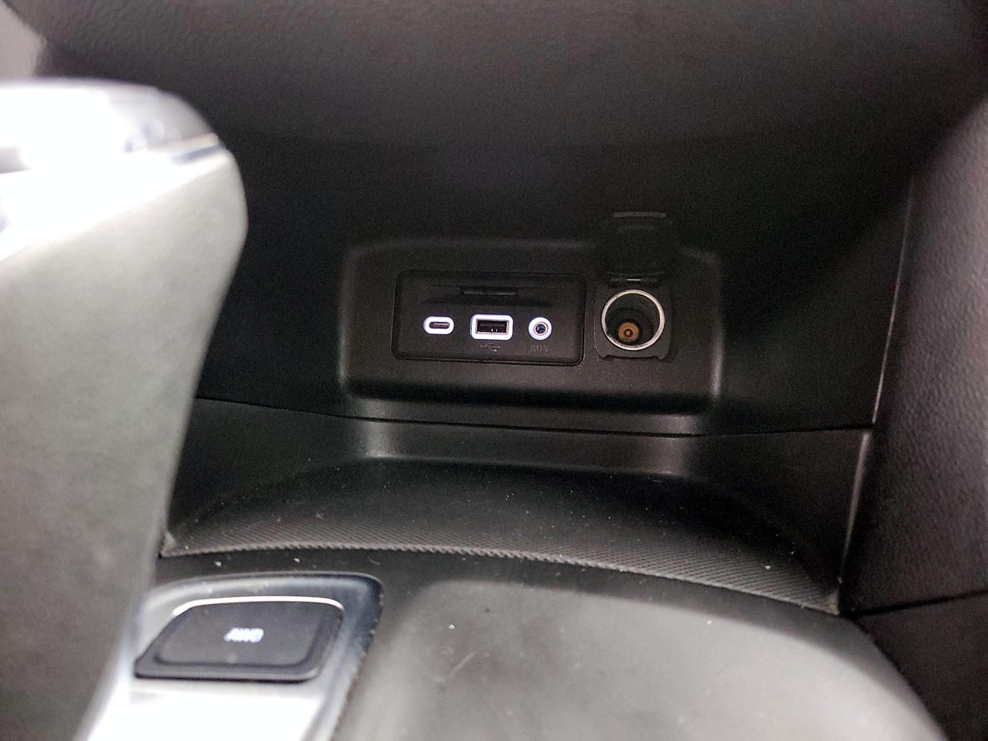 Thumbnail: 2020 Chevrolet Equinox - 18