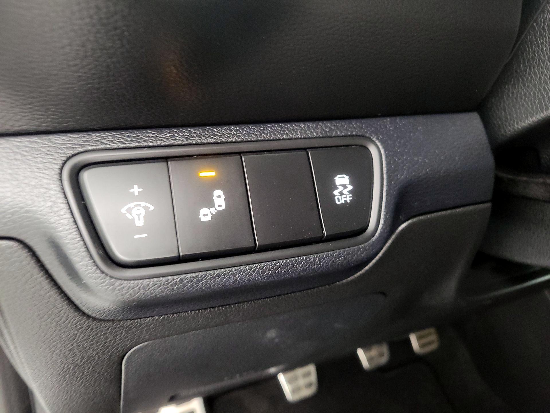 Thumbnail: 2022 Kia Forte - 13