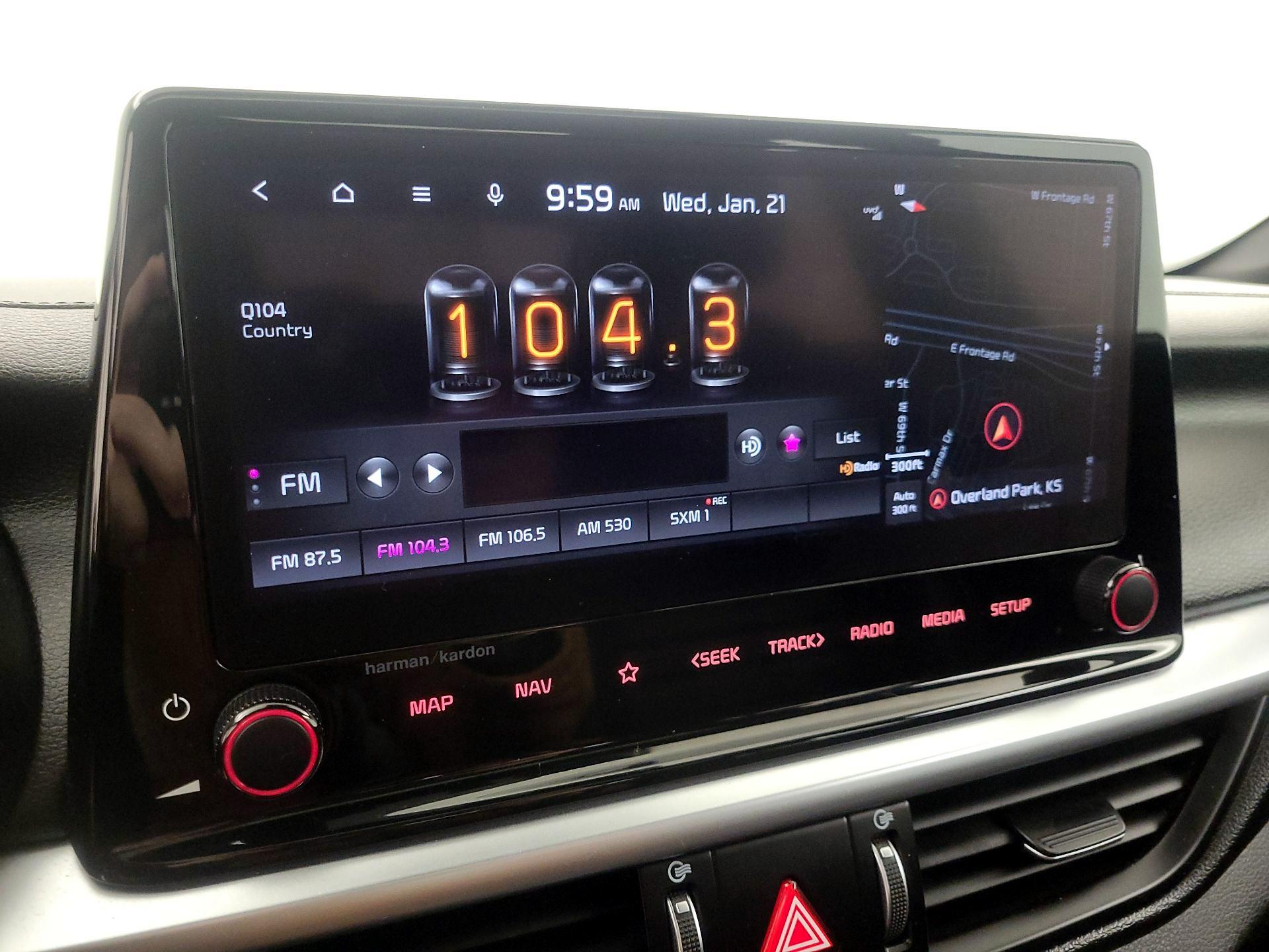 Thumbnail: 2022 Kia Forte - 16