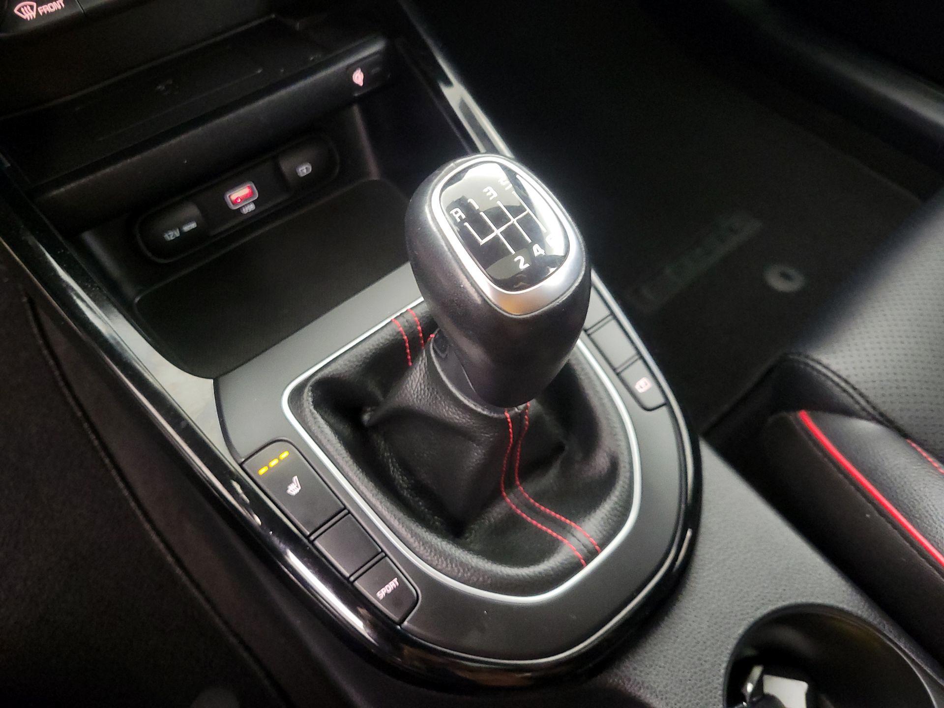 Thumbnail: 2022 Kia Forte - 18