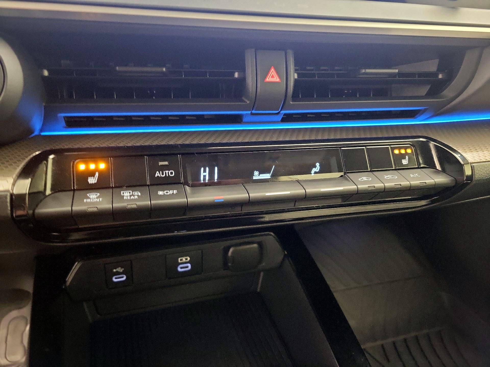 Thumbnail: 2024 Toyota Prius - 16