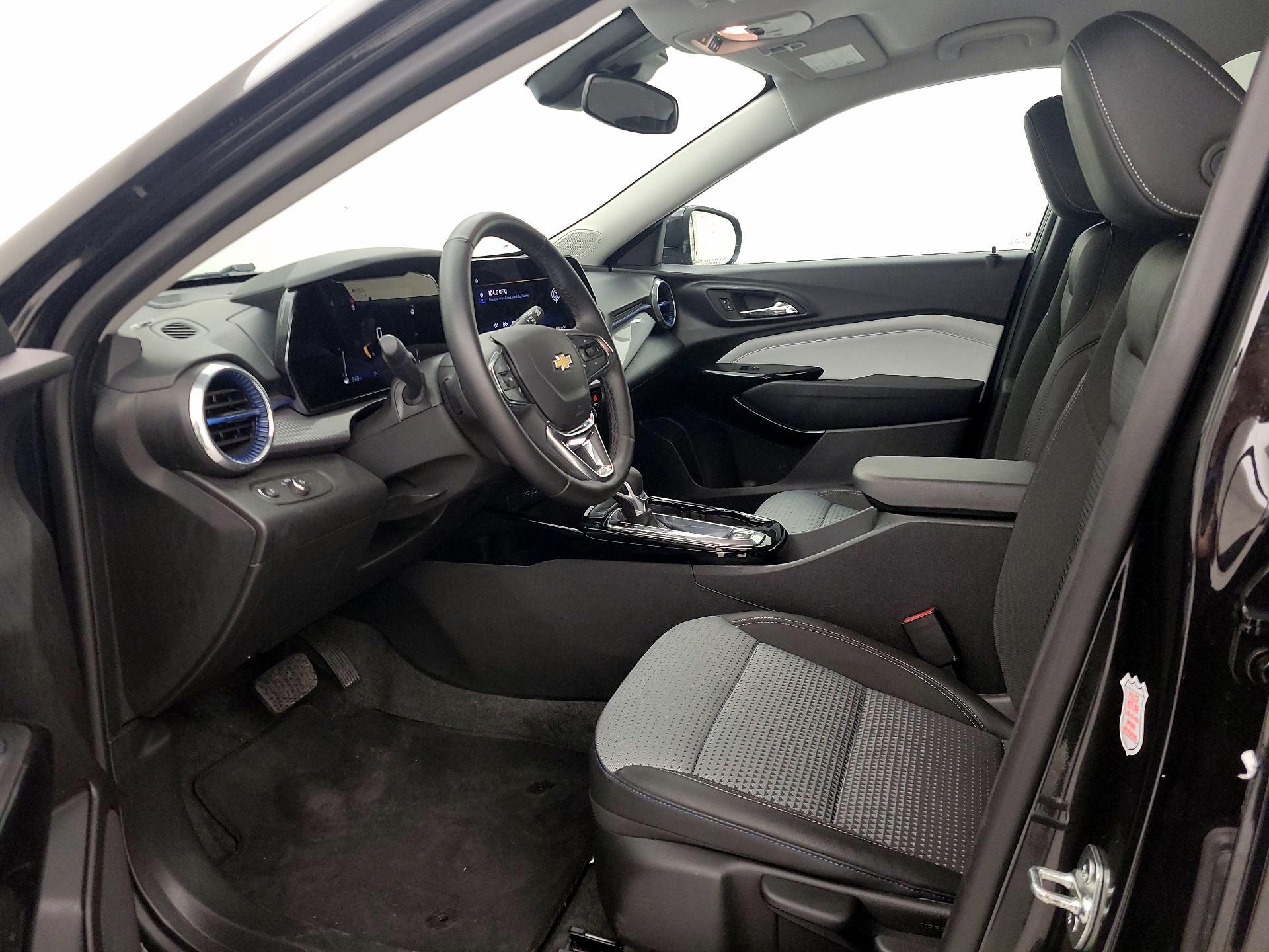 Thumbnail: 2025 Chevrolet Trax - 11