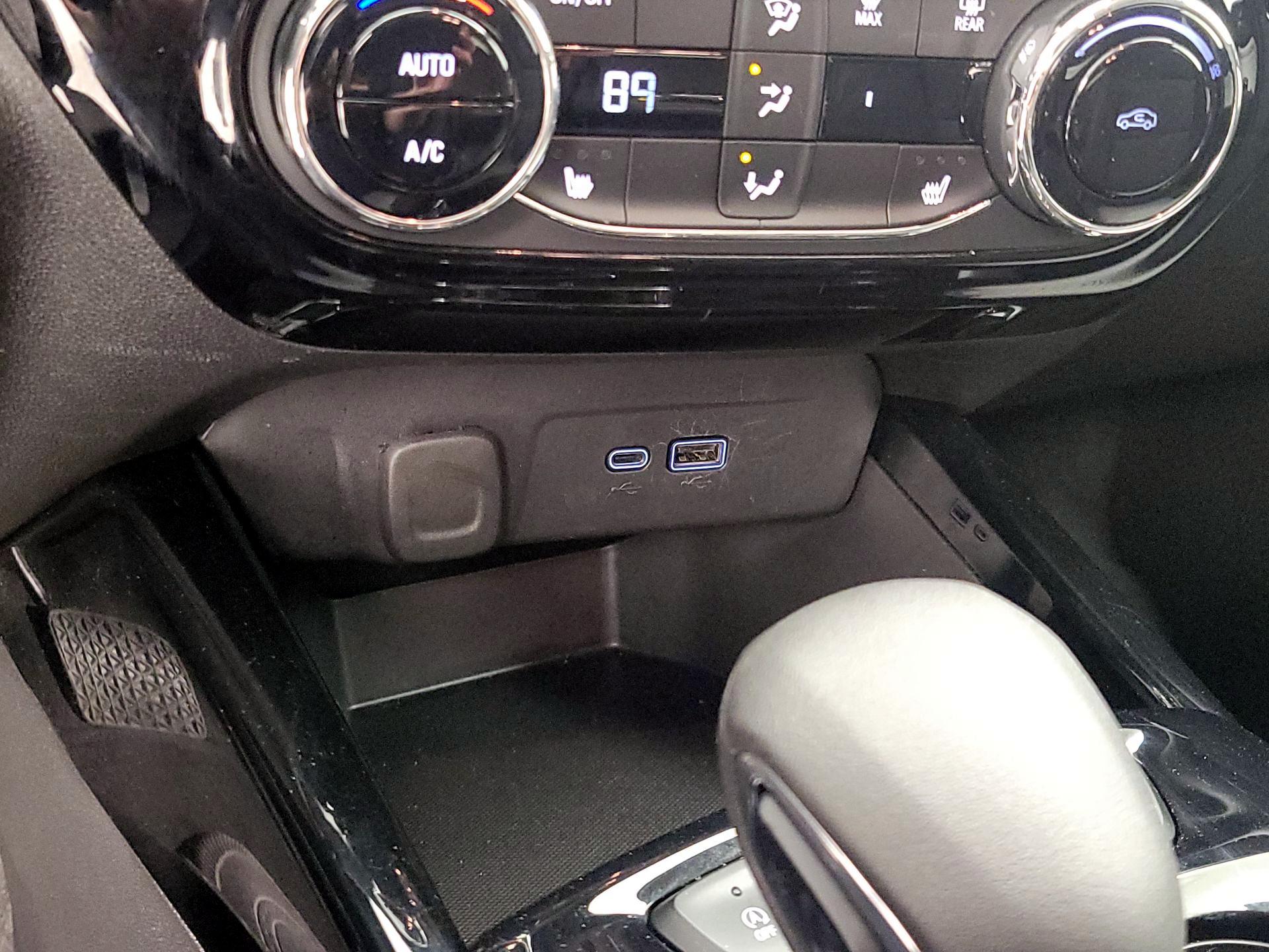 Thumbnail: 2025 Chevrolet Trax - 18