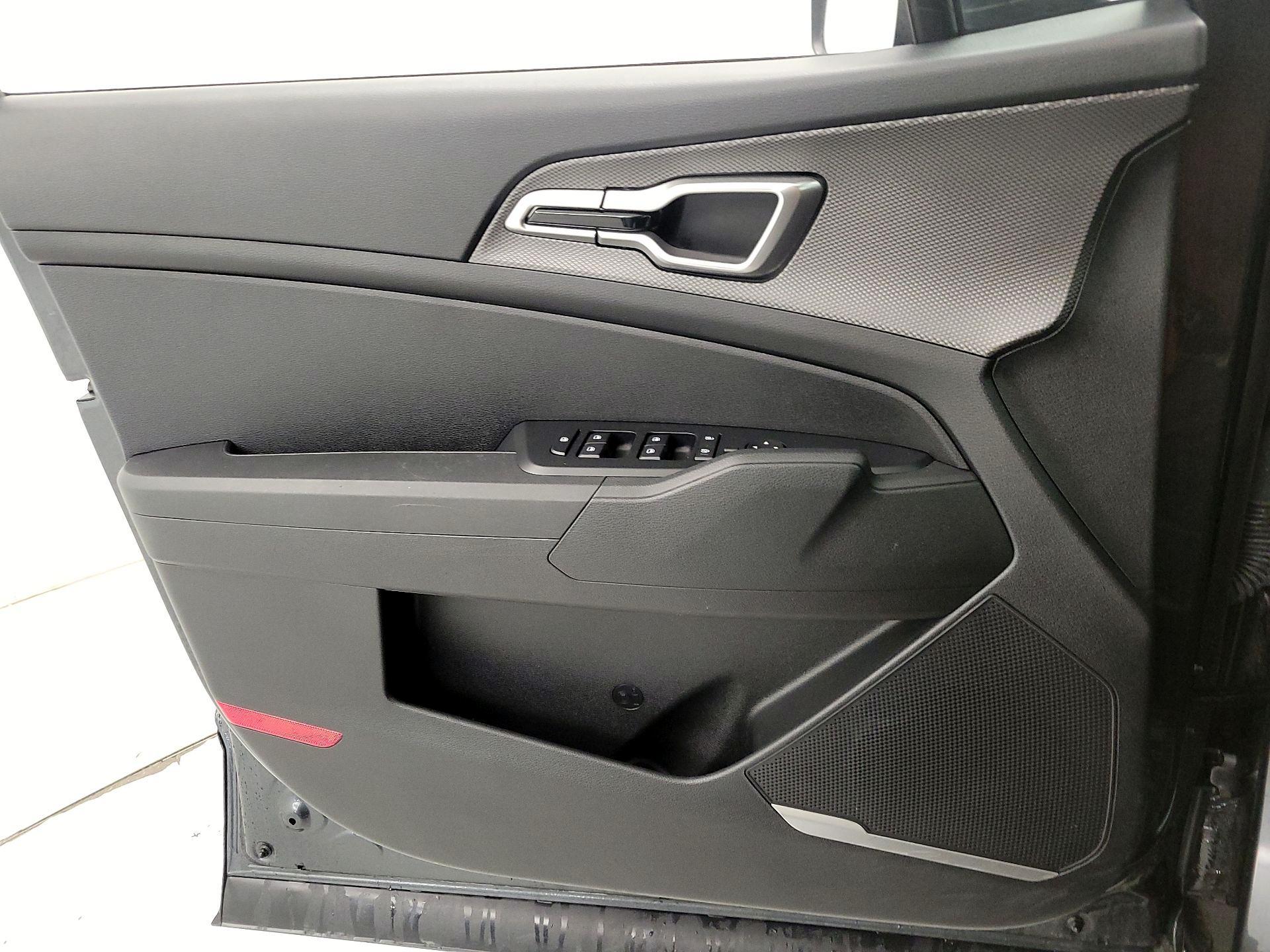 Thumbnail: 2024 Kia Sportage - 12