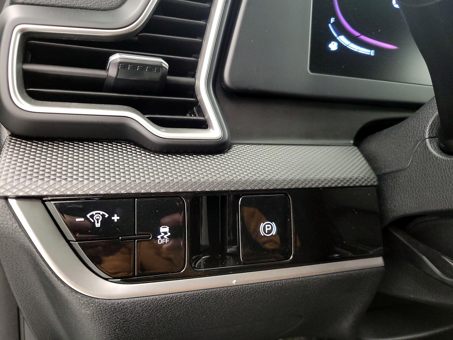 Thumbnail: 2024 Kia Sportage - 13