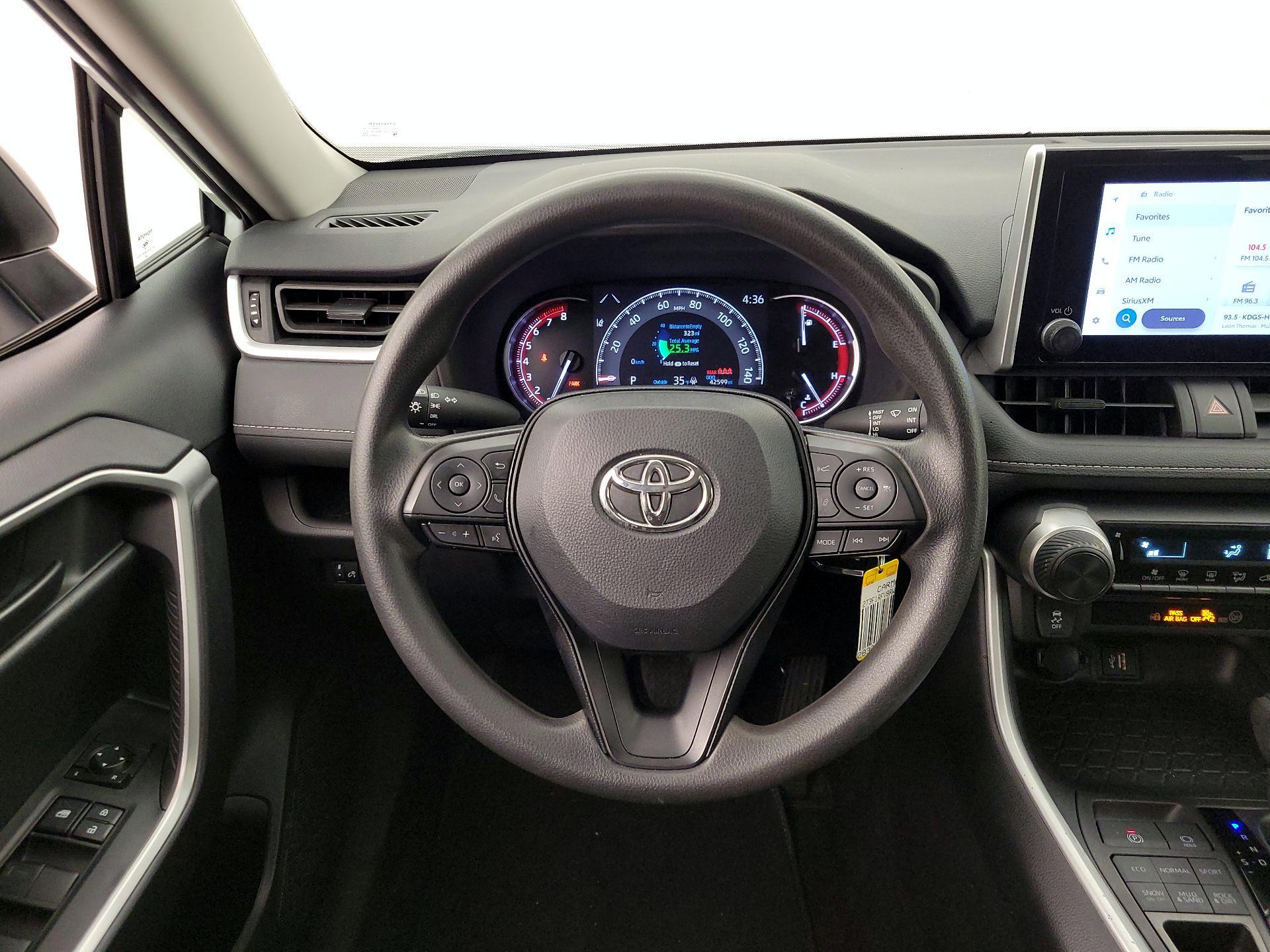 Thumbnail: 2024 Toyota RAV4 - 10