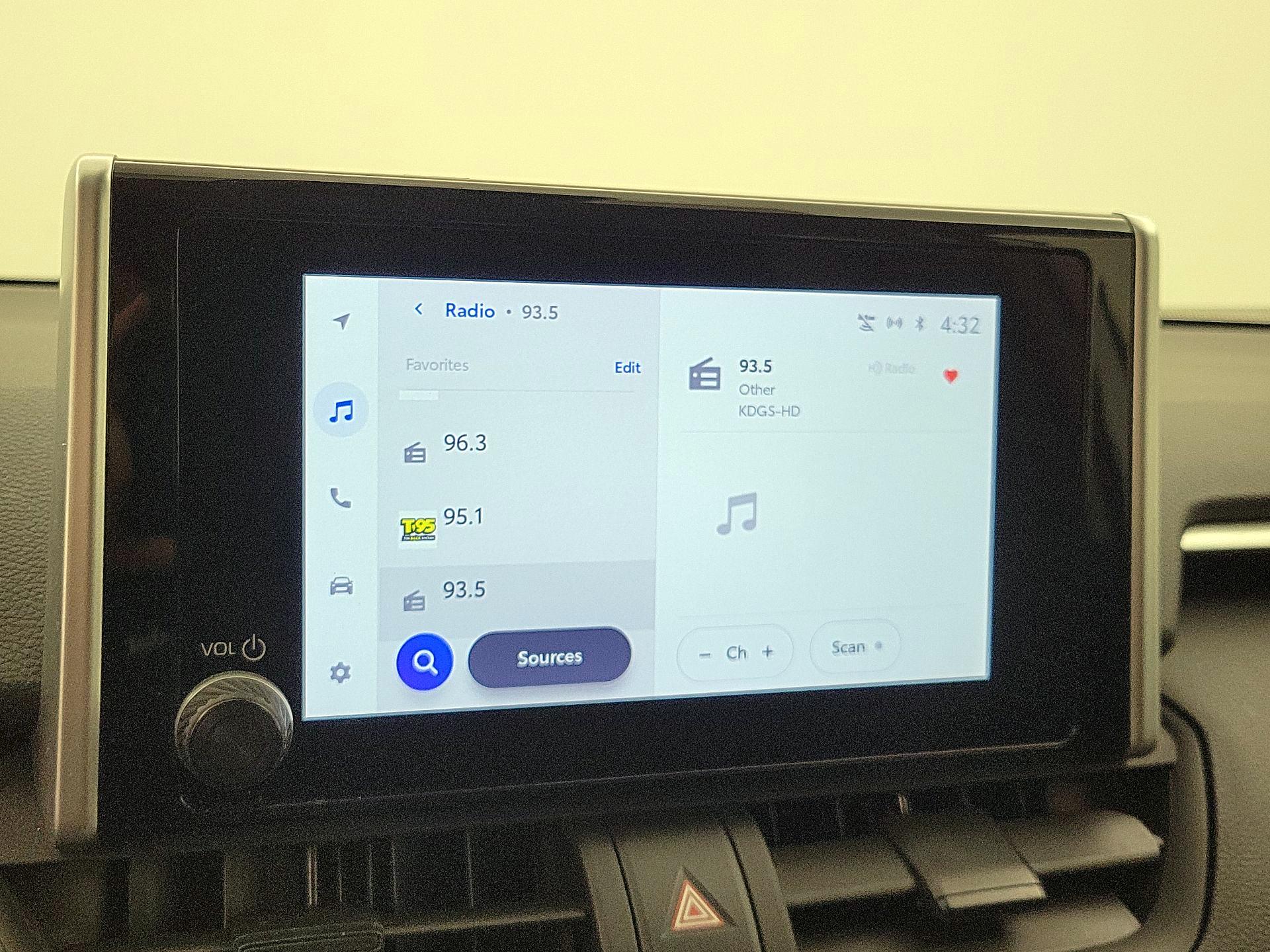 Thumbnail: 2024 Toyota RAV4 - 15