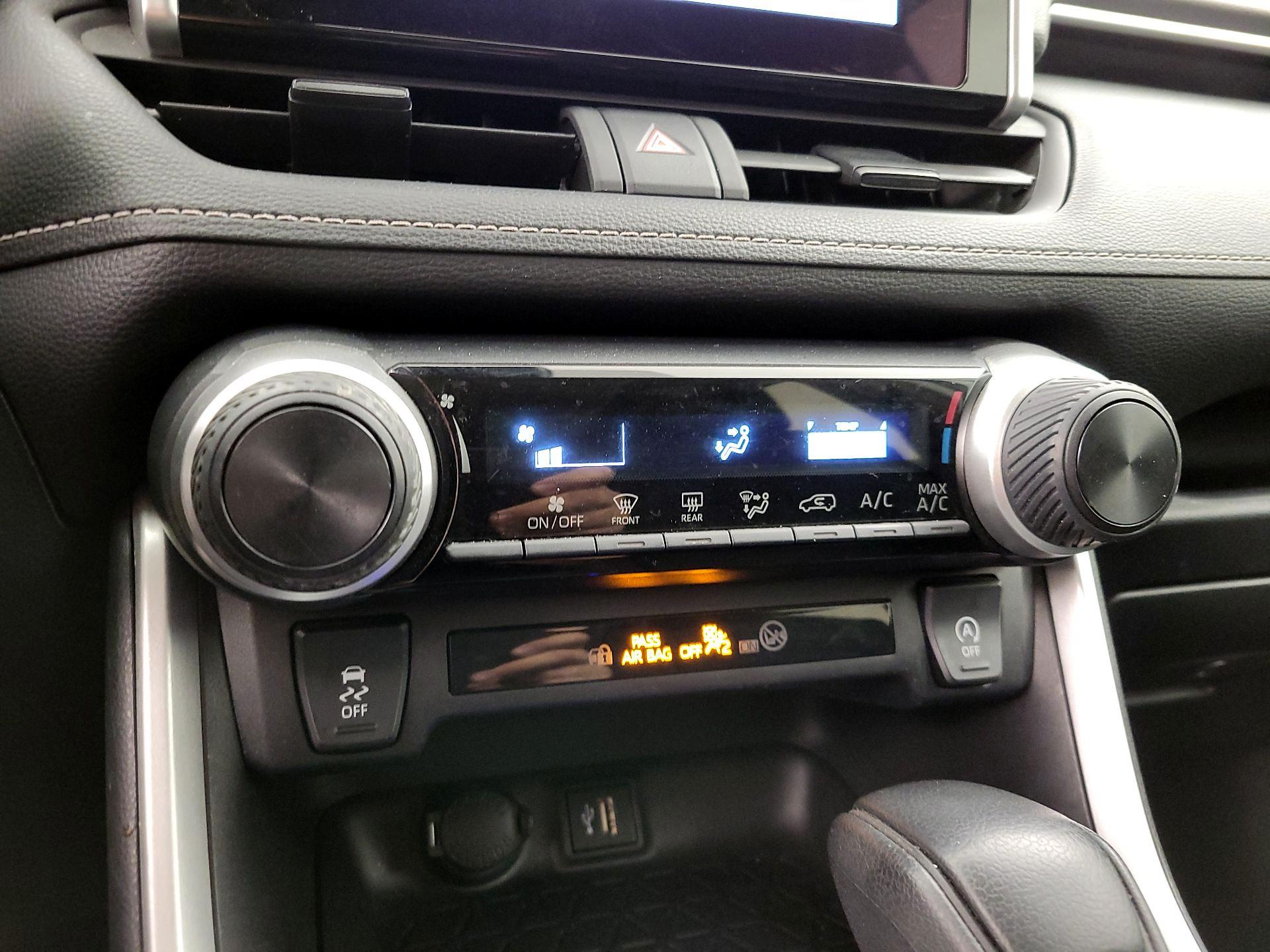 Thumbnail: 2024 Toyota RAV4 - 16