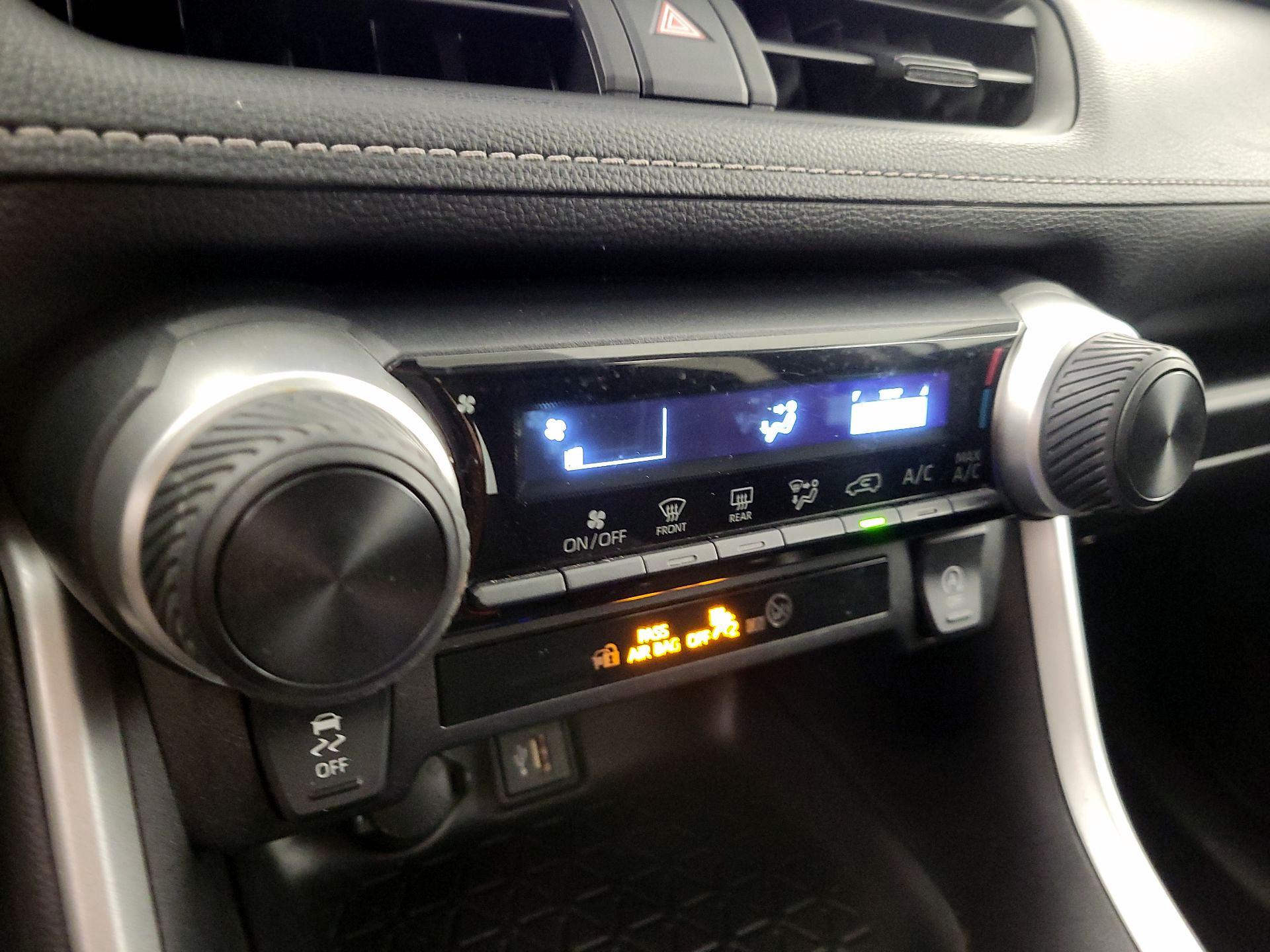 Thumbnail: 2024 Toyota RAV4 - 16