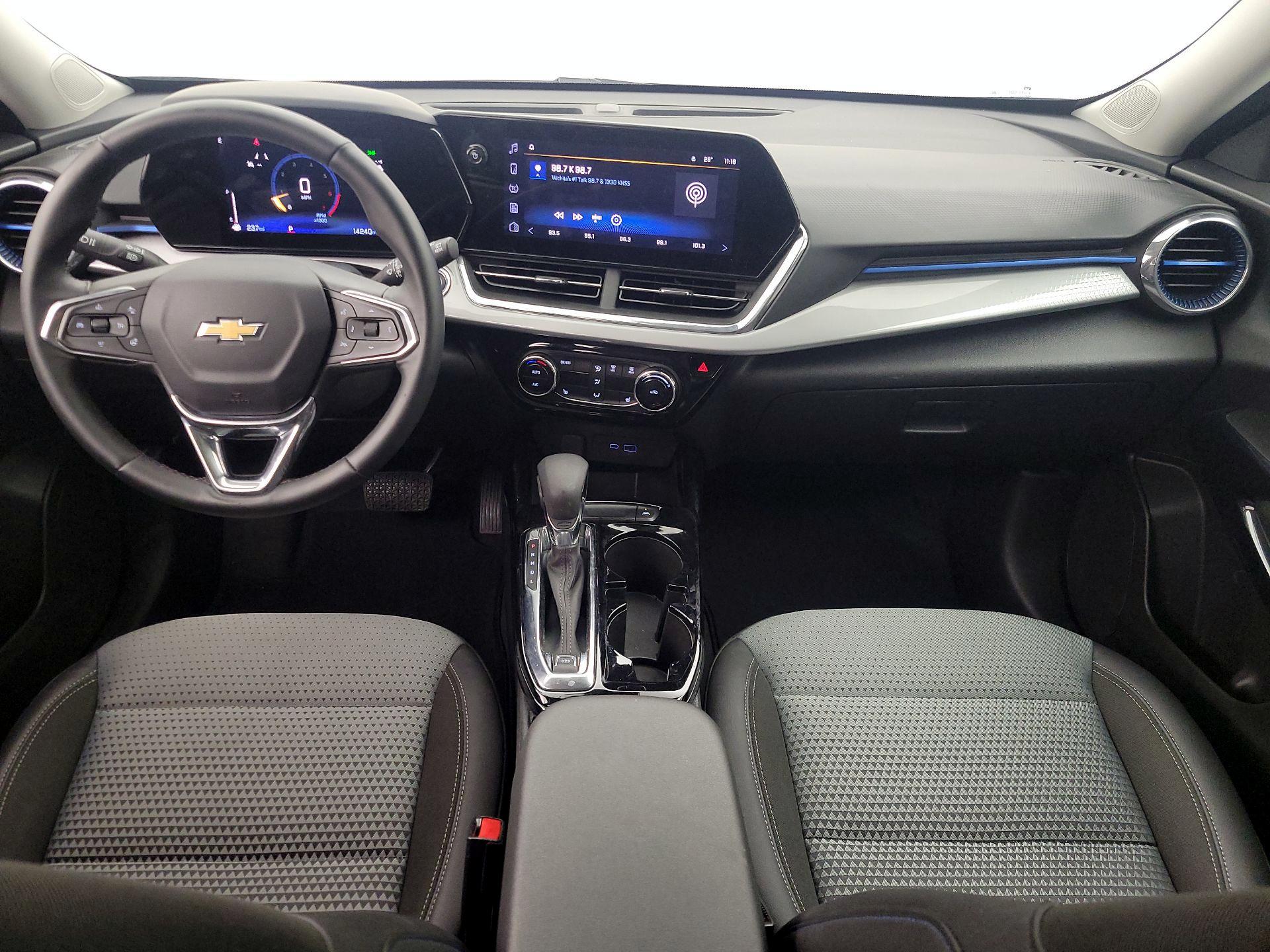 Thumbnail: 2025 Chevrolet Trax - 9