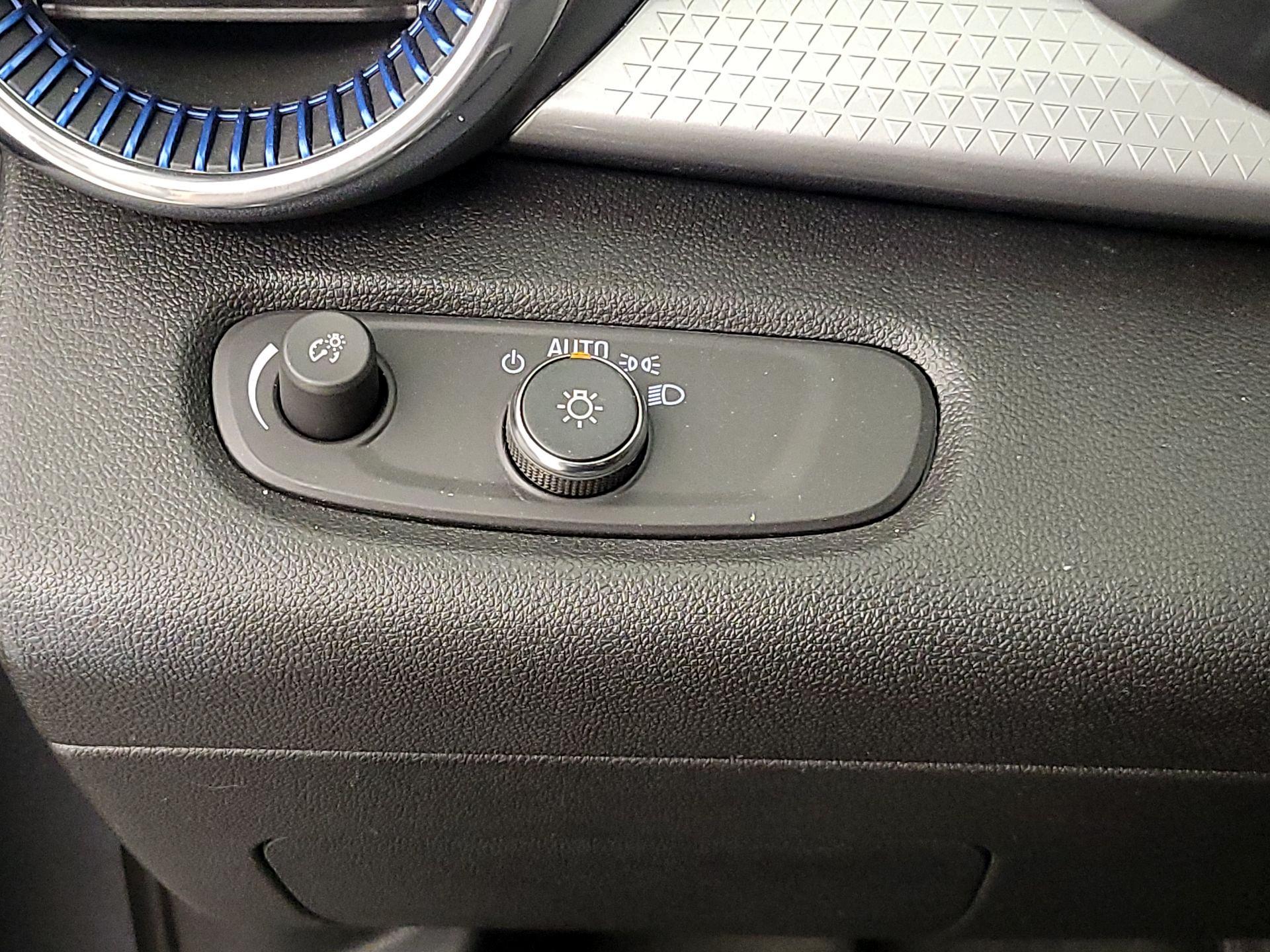 Thumbnail: 2025 Chevrolet Trax - 13