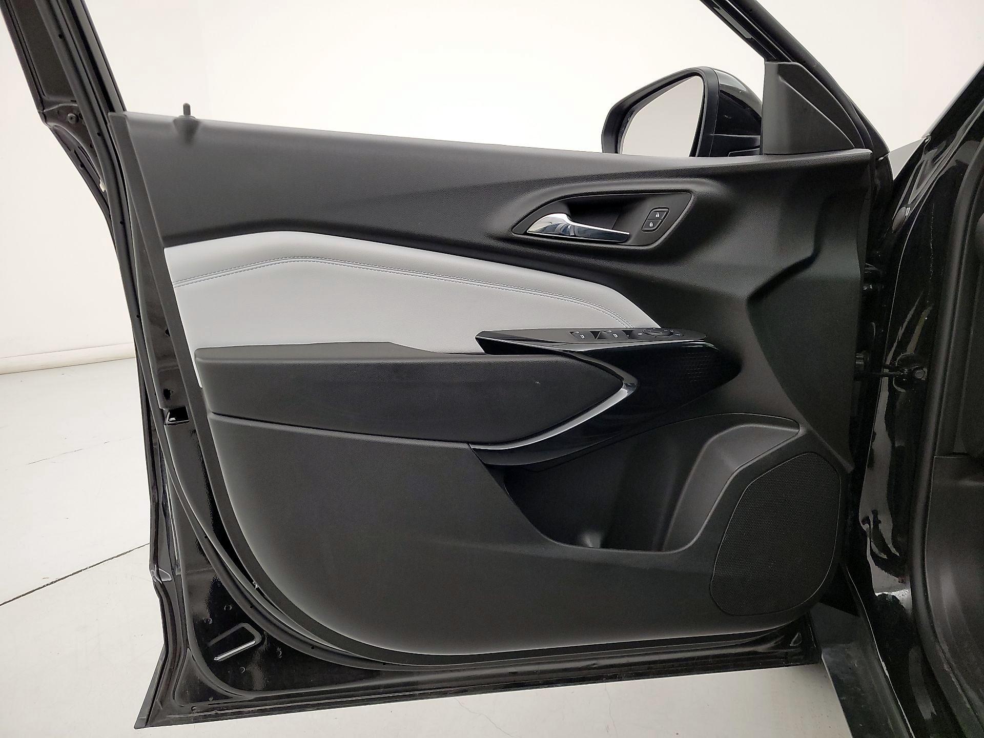 Thumbnail: 2025 Chevrolet Trax - 12