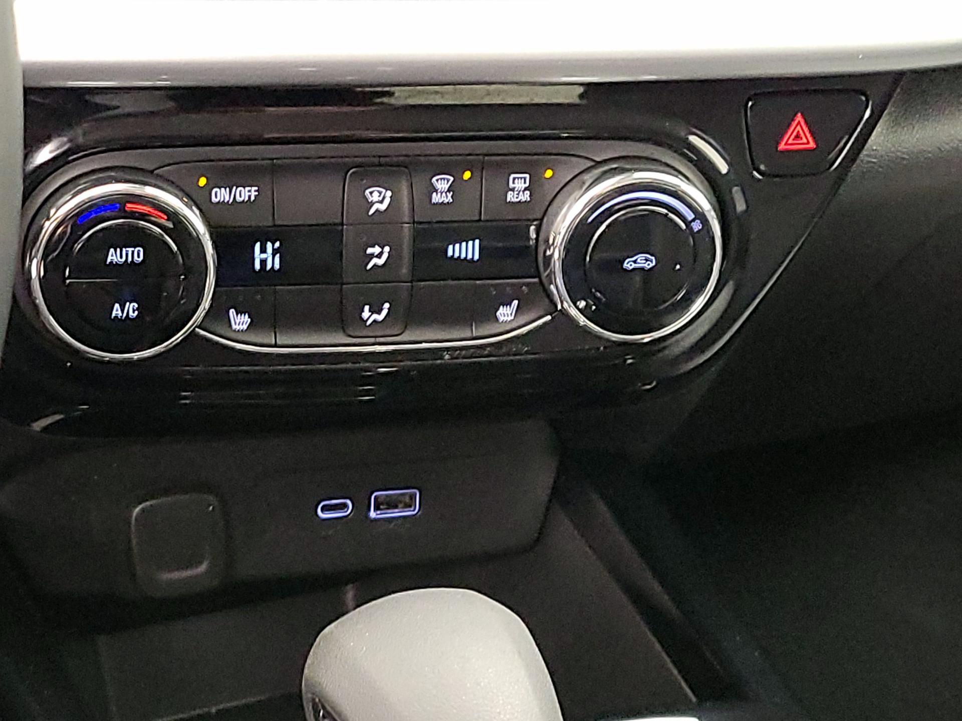 Thumbnail: 2025 Chevrolet Trax - 16