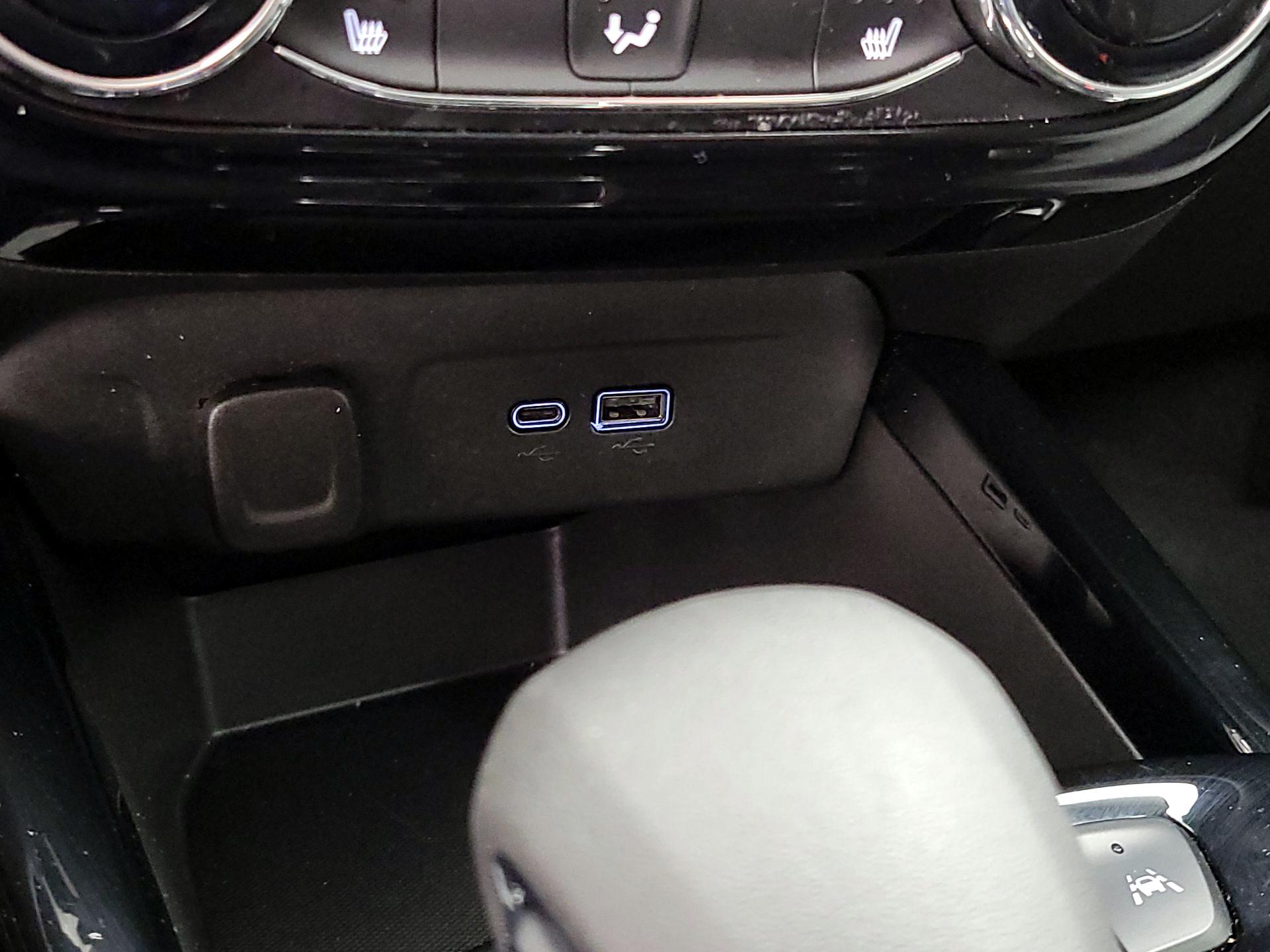 Thumbnail: 2025 Chevrolet Trax - 18