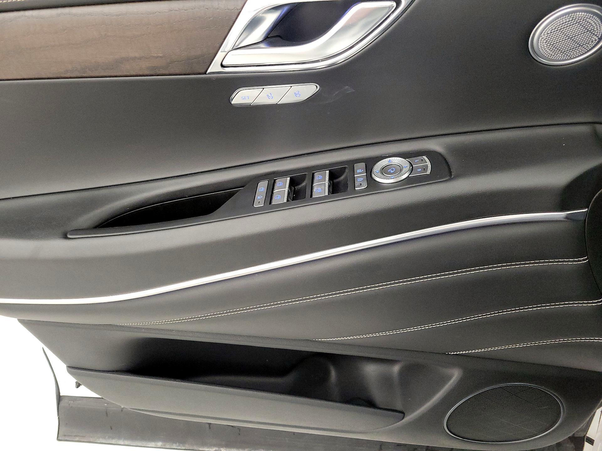 Thumbnail: 2024 Genesis GV80 - 12