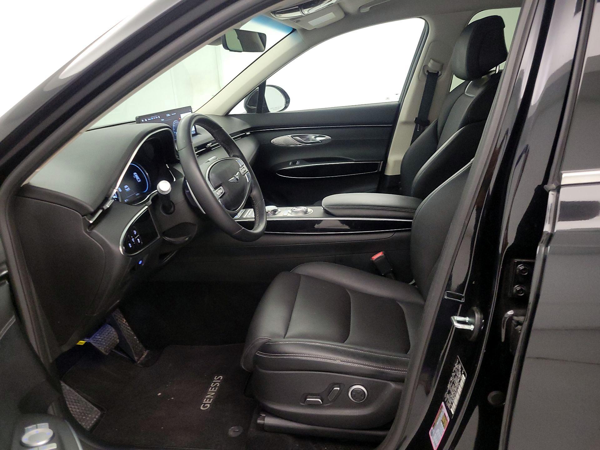 Thumbnail: 2025 Genesis GV70 - 11