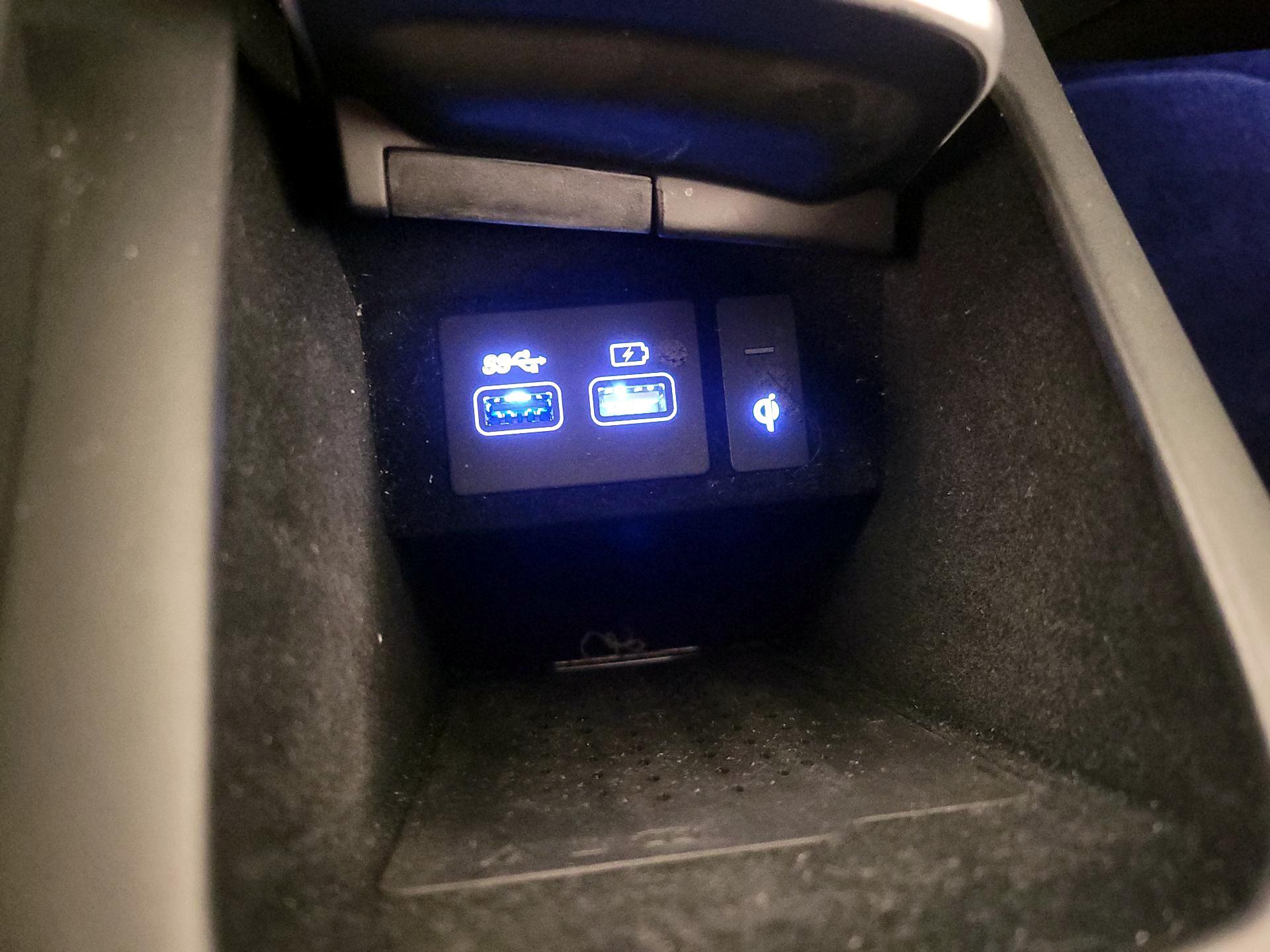 Thumbnail: 2025 Genesis GV70 - 19