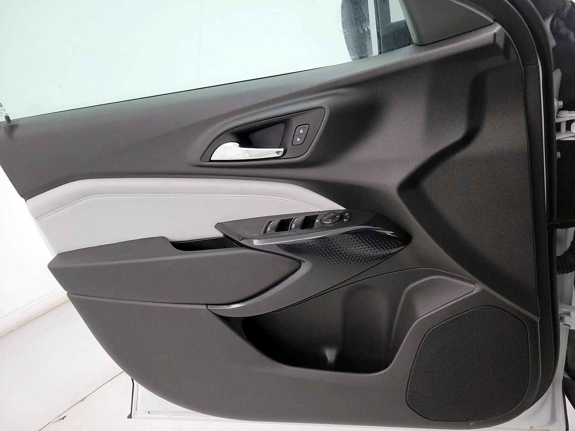 Thumbnail: 2025 Chevrolet Trax - 12