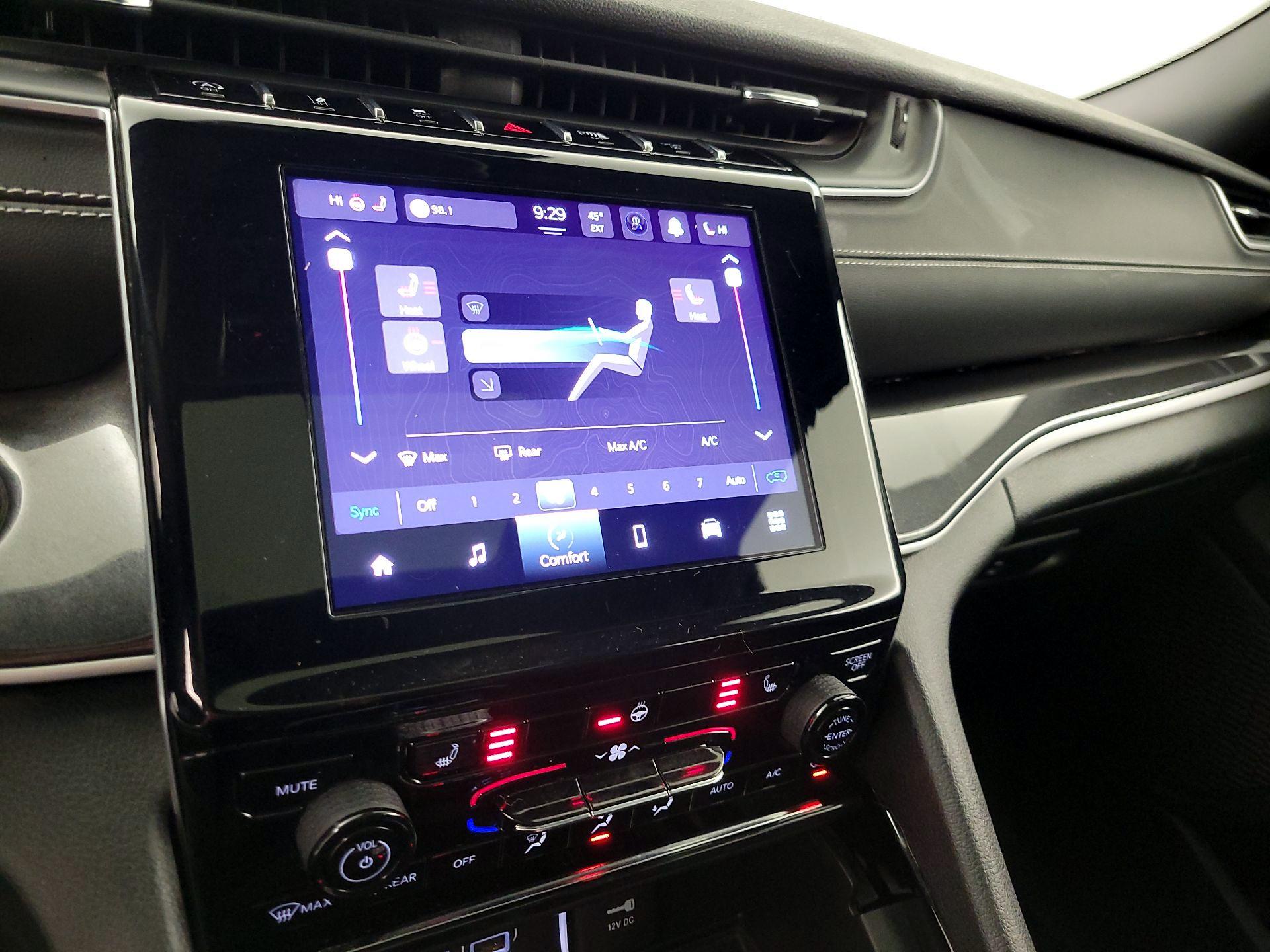 Thumbnail: 2023 Jeep Grand Cherokee - 16