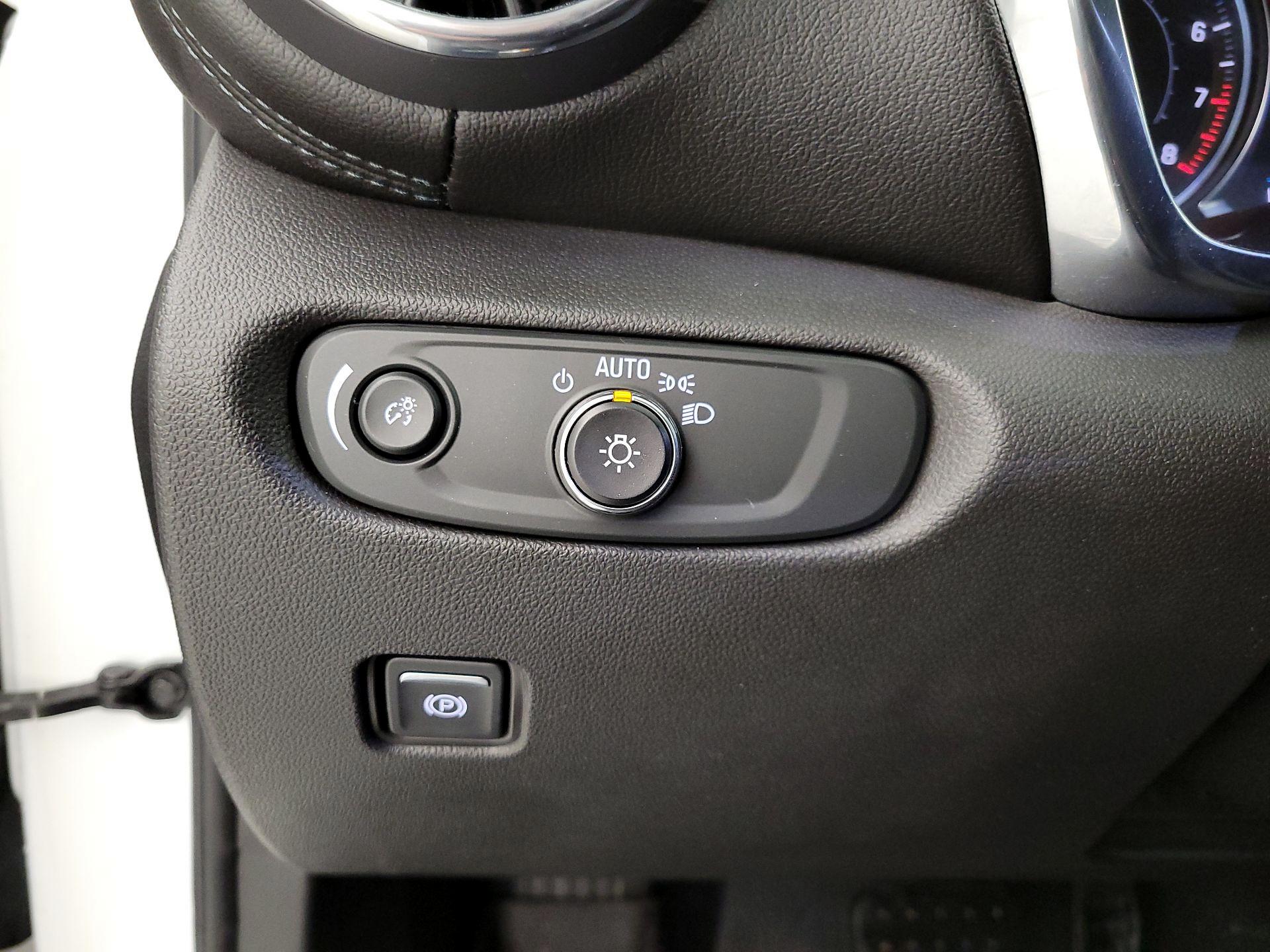 Thumbnail: 2019 Chevrolet Blazer - 13