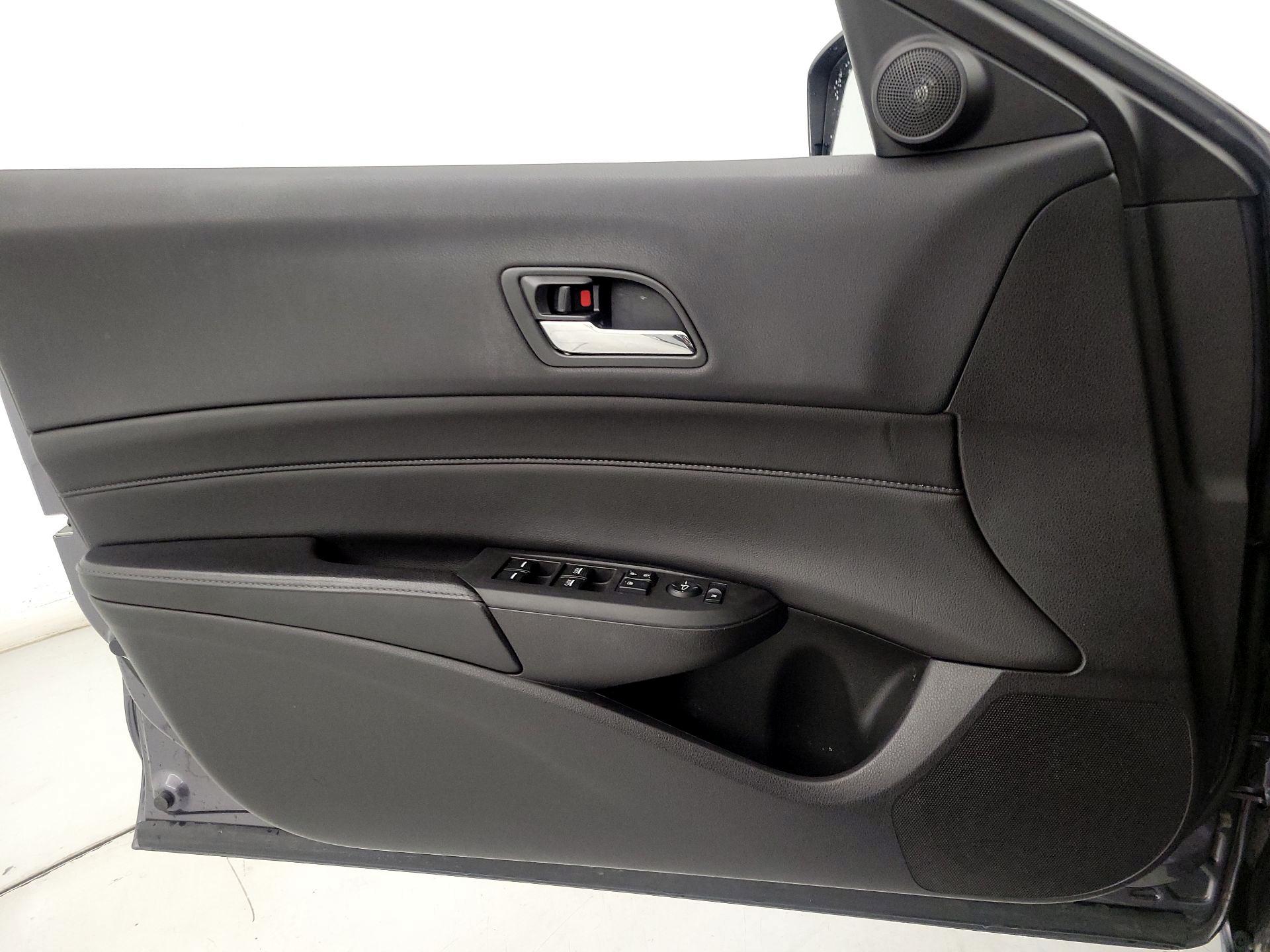 Thumbnail: 2015 Acura ILX - 12