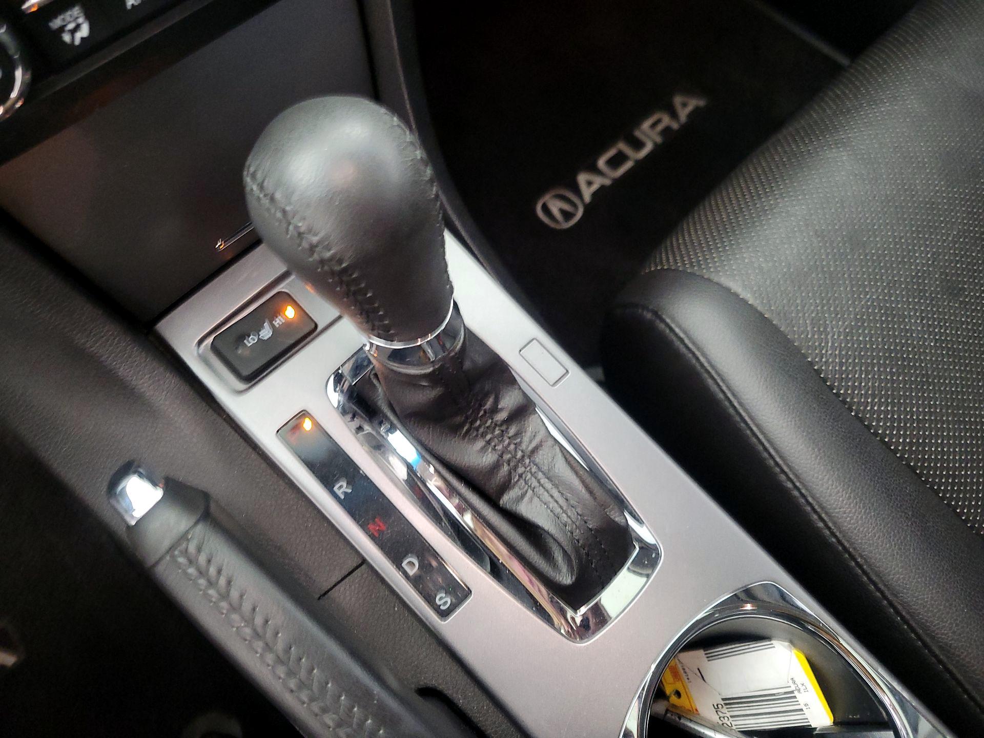 Thumbnail: 2015 Acura ILX - 16