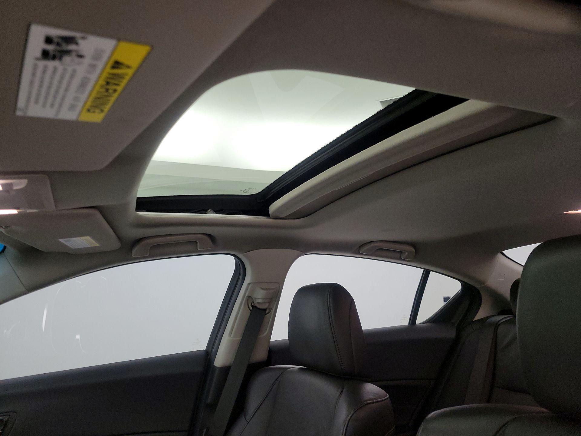 Thumbnail: 2015 Acura ILX - 18