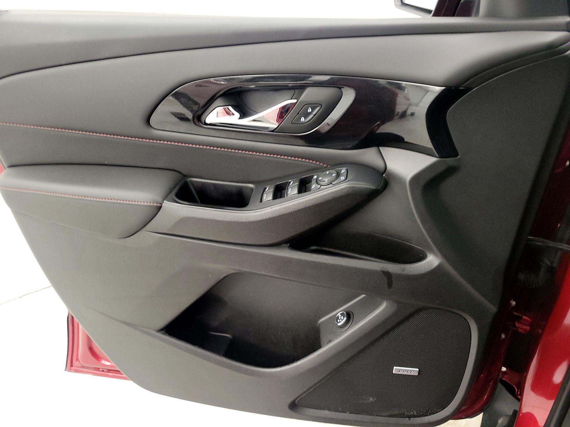 Thumbnail: 2023 Chevrolet Traverse - 12