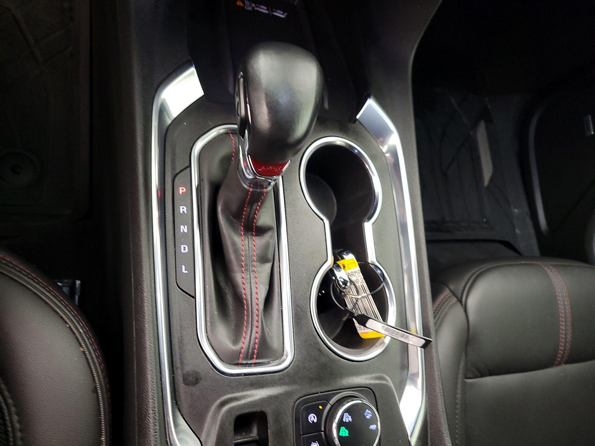 Thumbnail: 2023 Chevrolet Traverse - 17